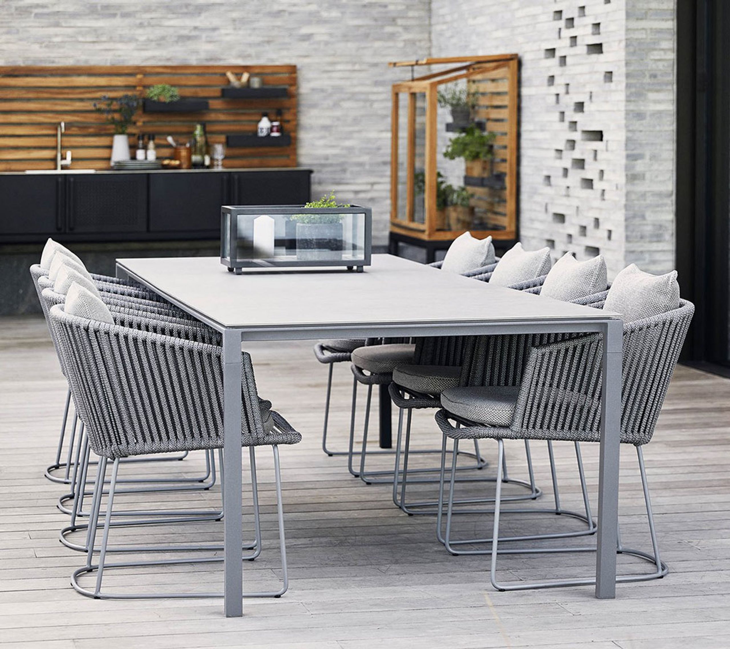 Cane-line - Spisebord - Pure Table - 280x100 - Stel: Lysegrå Aluminium / Bordplade: Basaltgrå Keramik