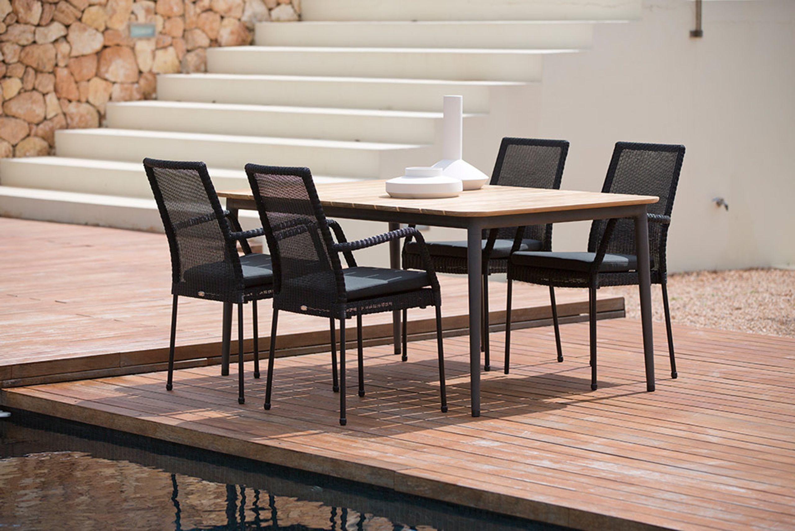 Cane-line - Chair - Newport chair - Blacke Cane-line Weave / With armrest