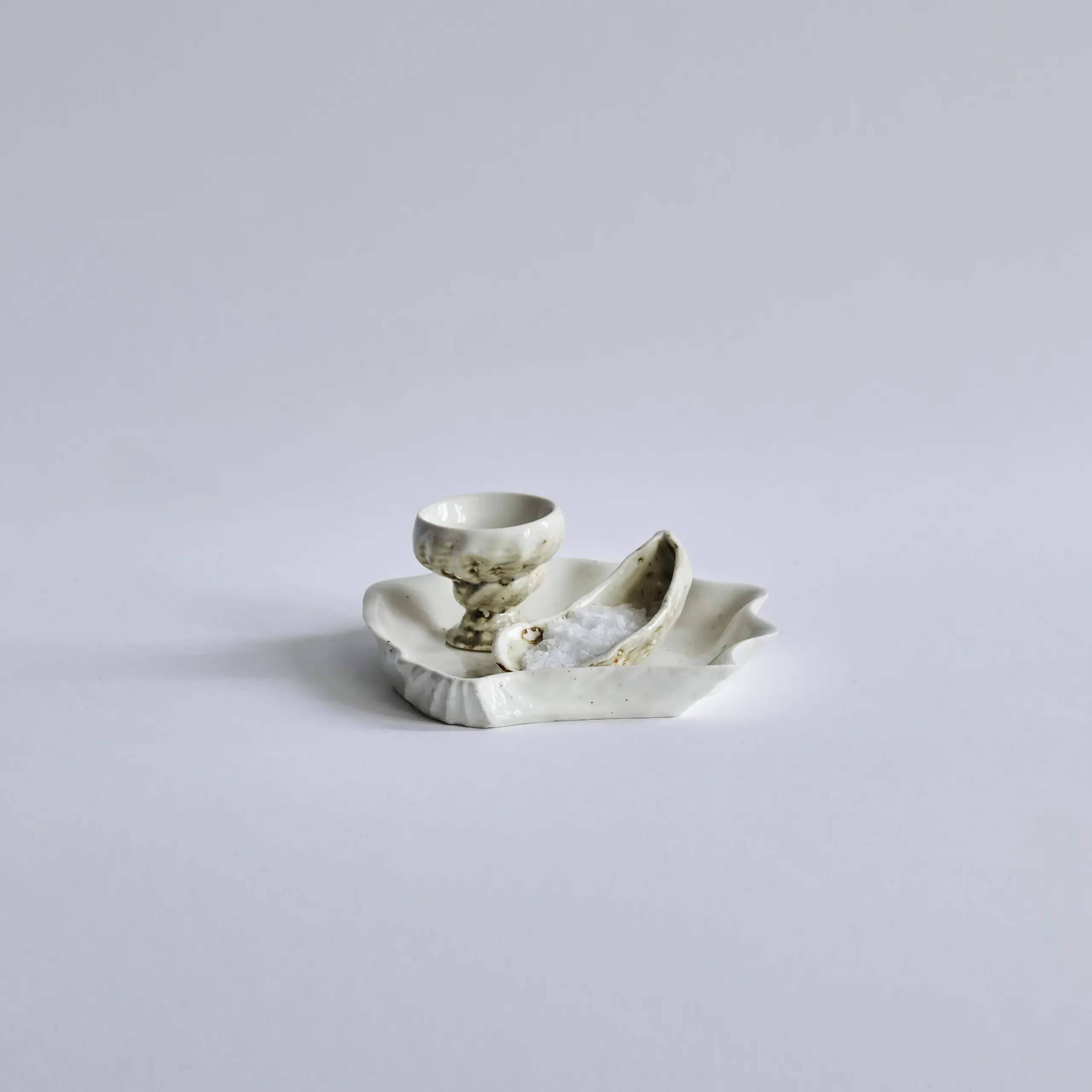 Christina Iversen Studio - Egg cup - Konkylie æggebæger - Porcelæn