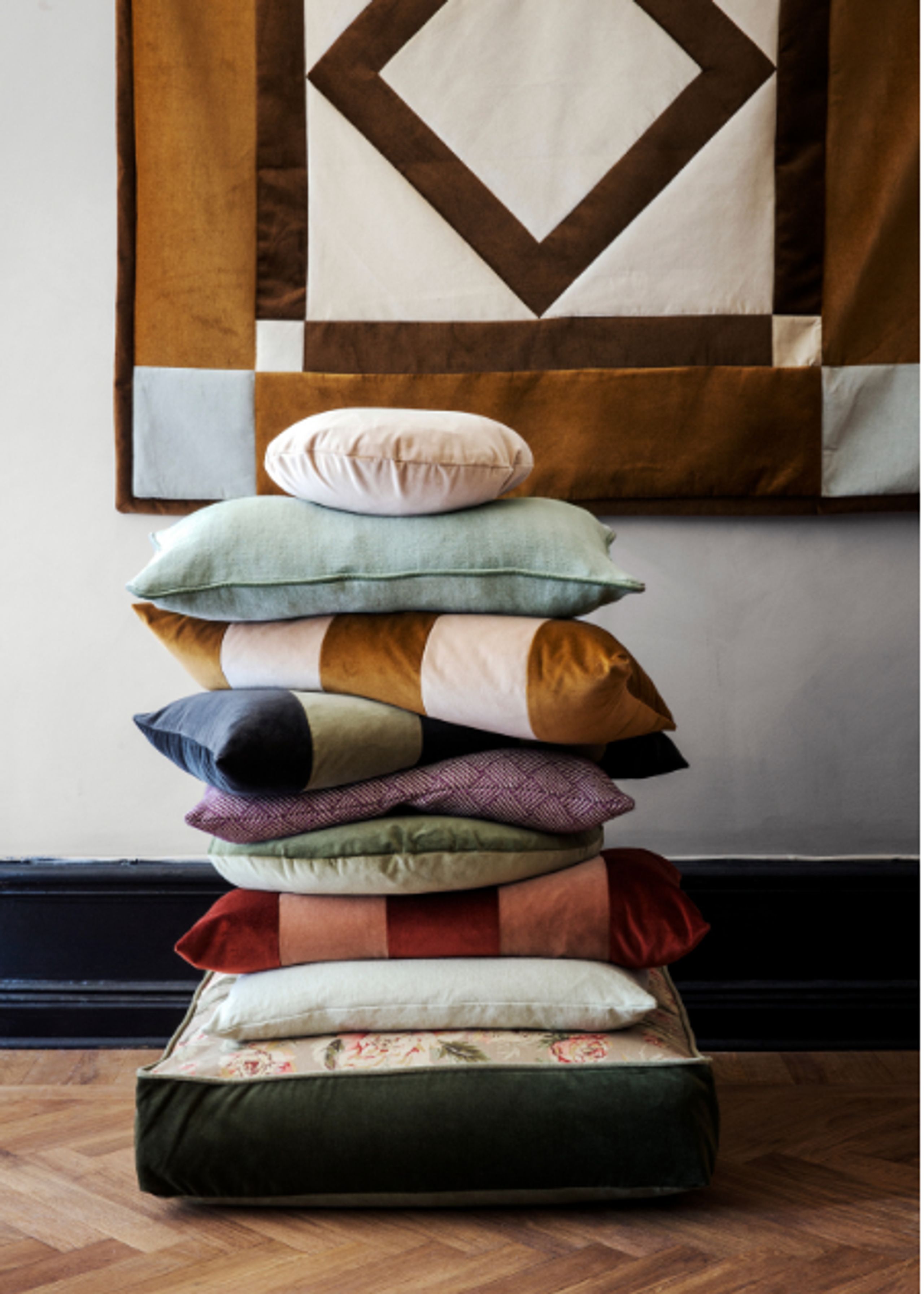 Christina Lundsteen - Kissen - STRIPE VELVET - Dark Red / Blush