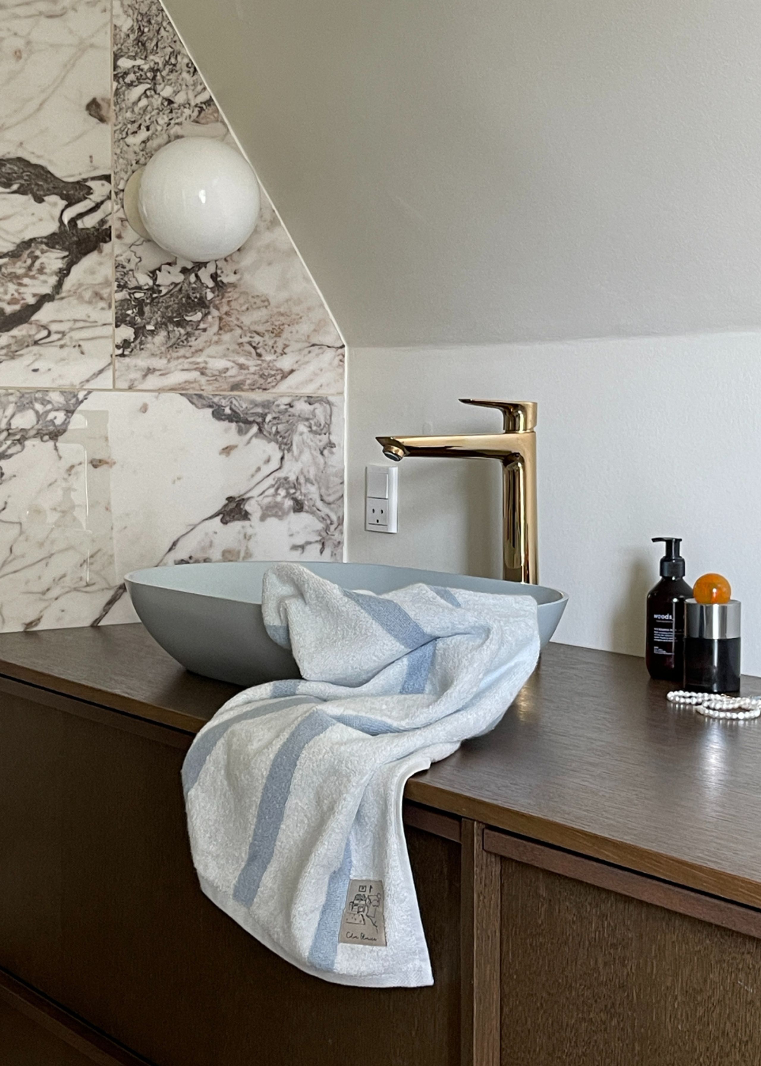 Color Stories - Ručník do vany - Bath towel stribes - Himmelblå / Bornholm