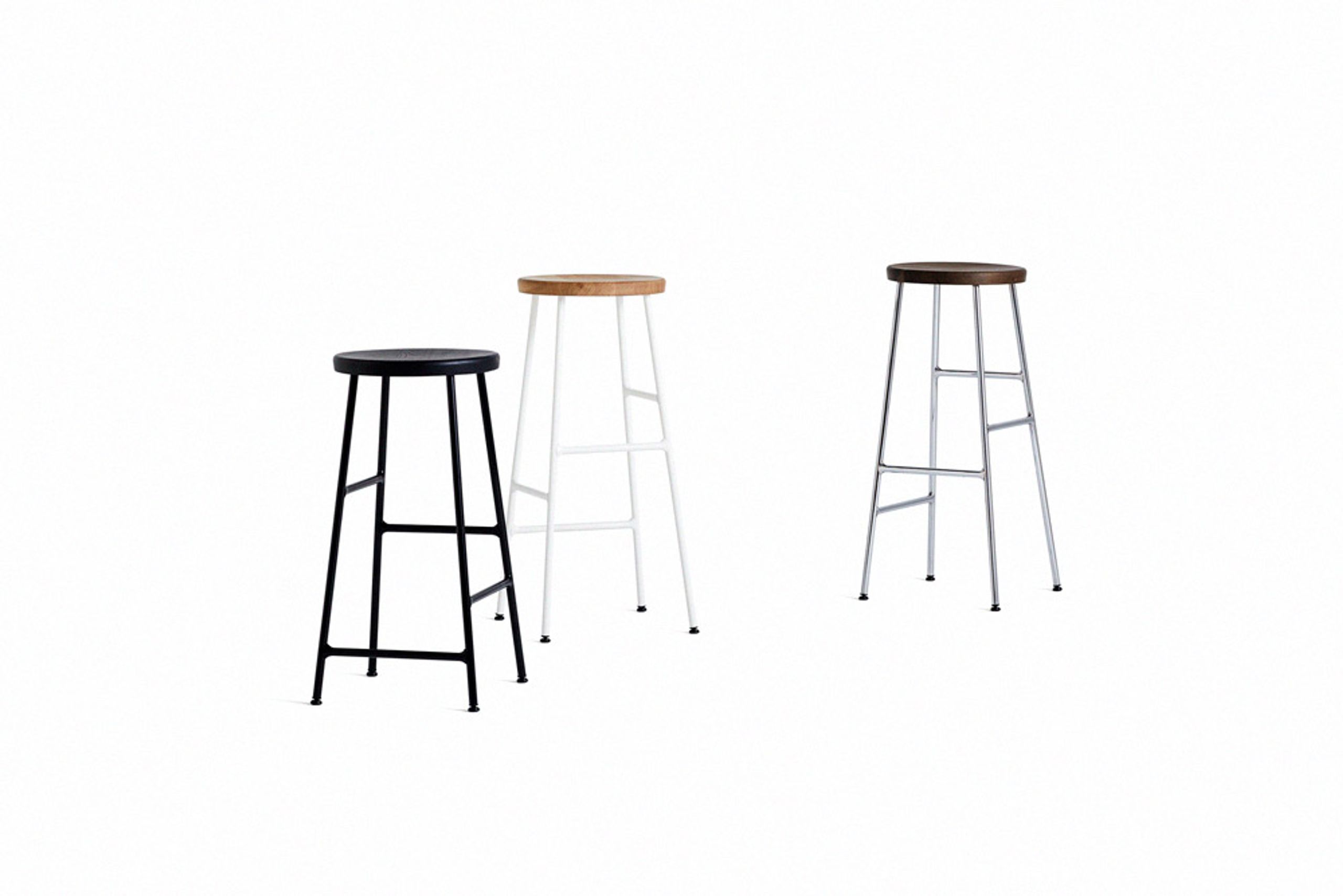 - - CORNET Bar Stool / Low - Chrome / Smoked Oiled Oak