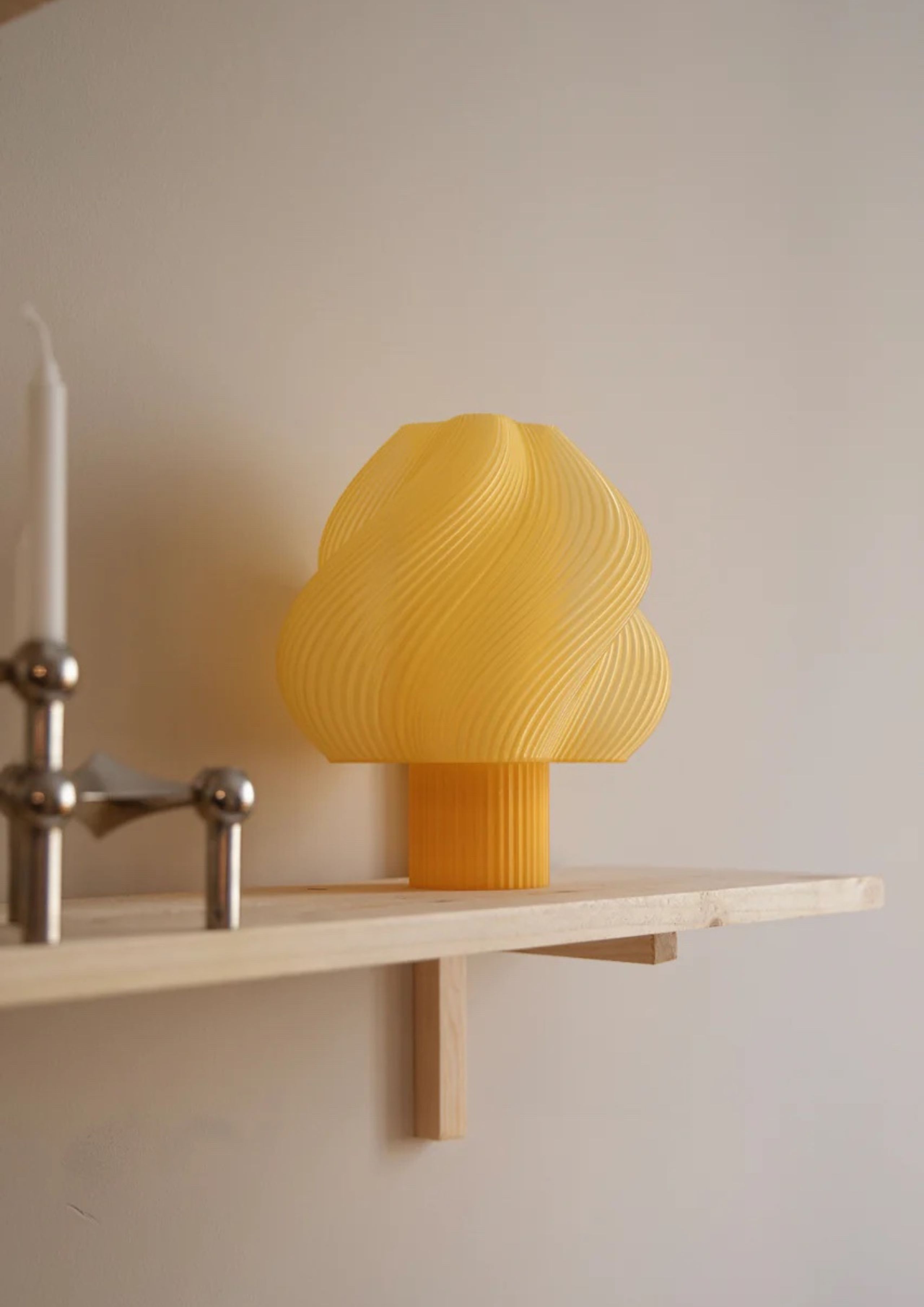 Crème Atelier - Tischlampe - Soft Serve Table Lamp Portable - Limoncello sorbet
