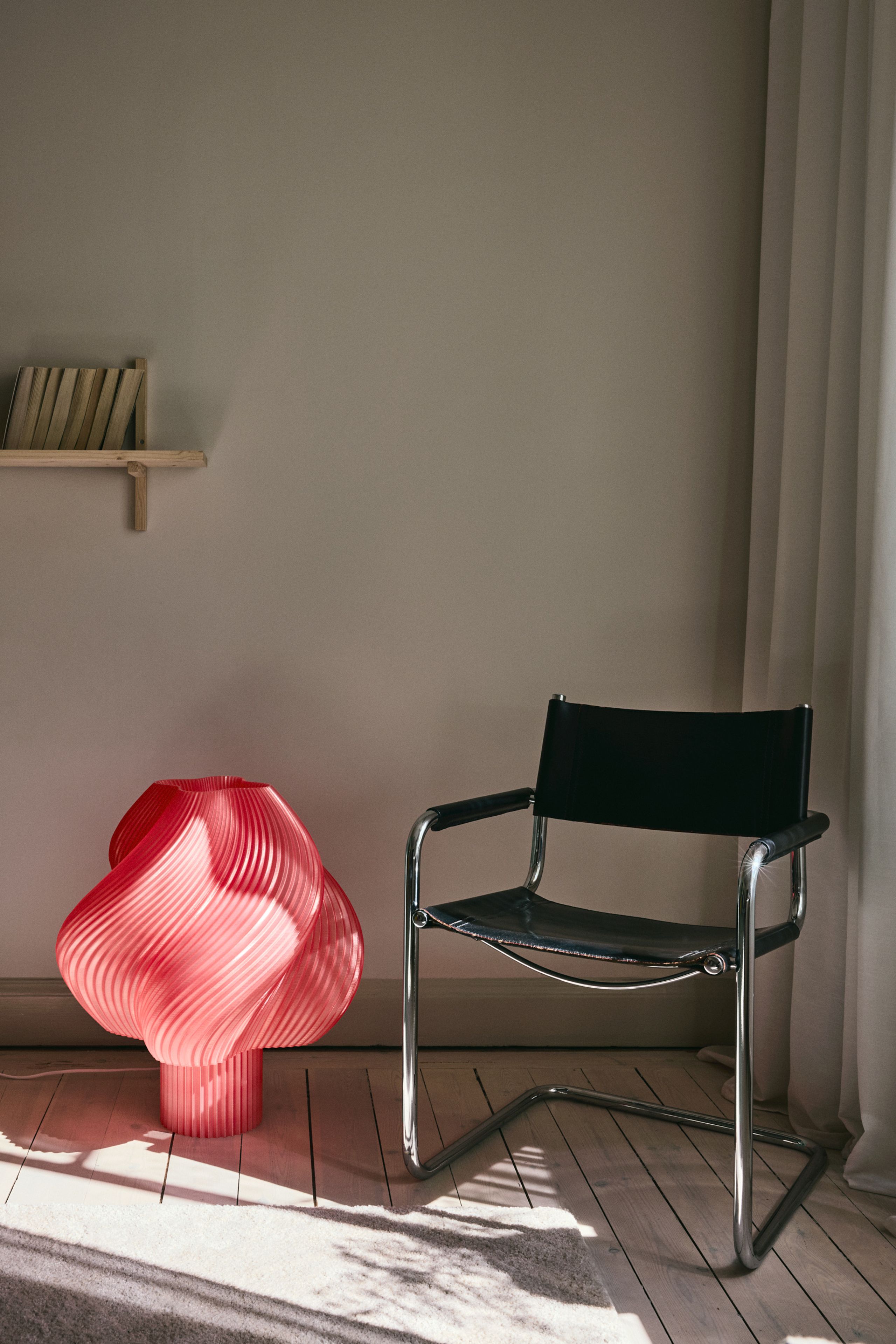 Crème Atelier - Floor lamp - Soft Serve Lamp Mega - Peach Sorbet