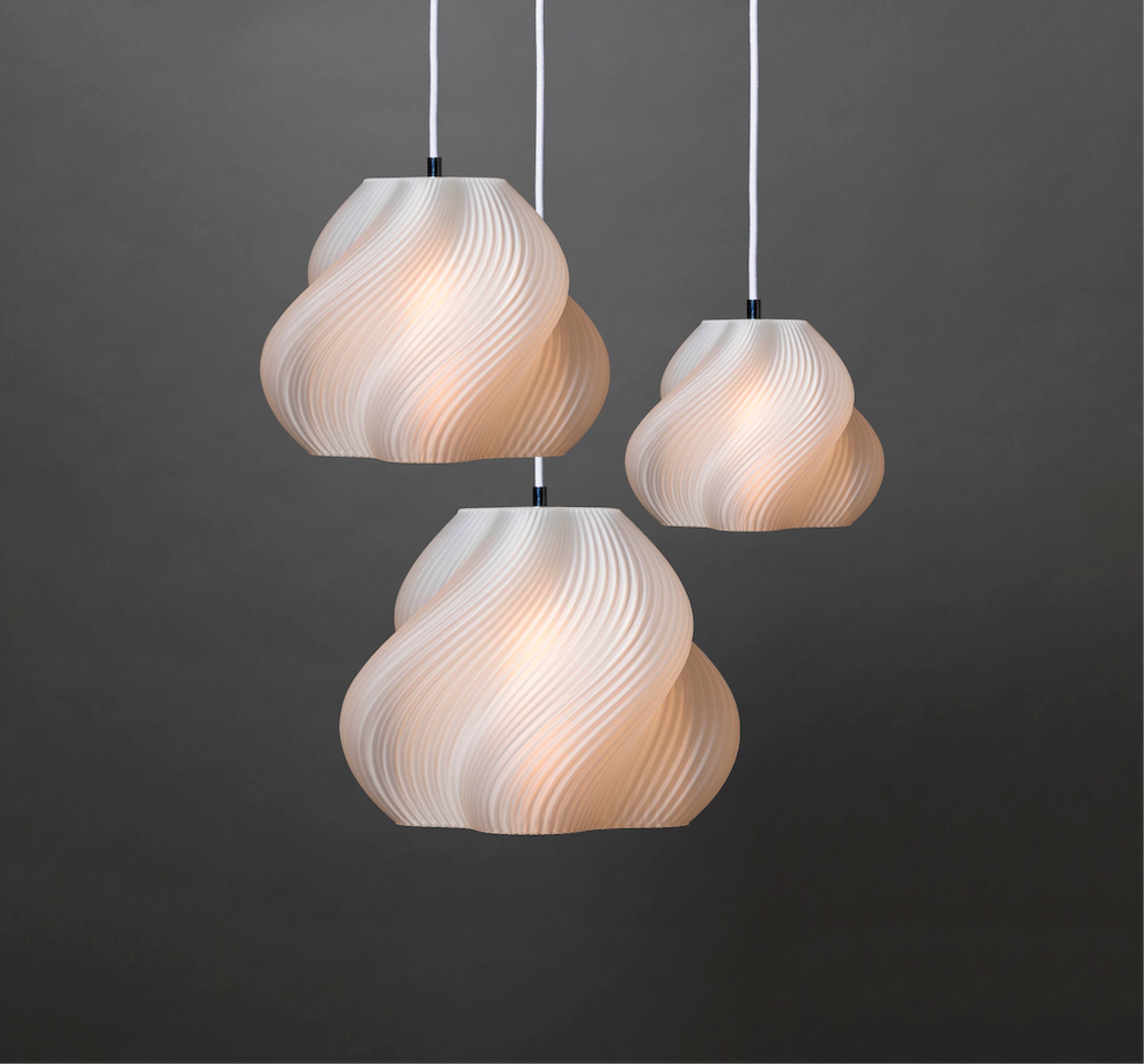 Créme Atelier - Pendant lamp - Soft Serve Pendant 02 - Chrome