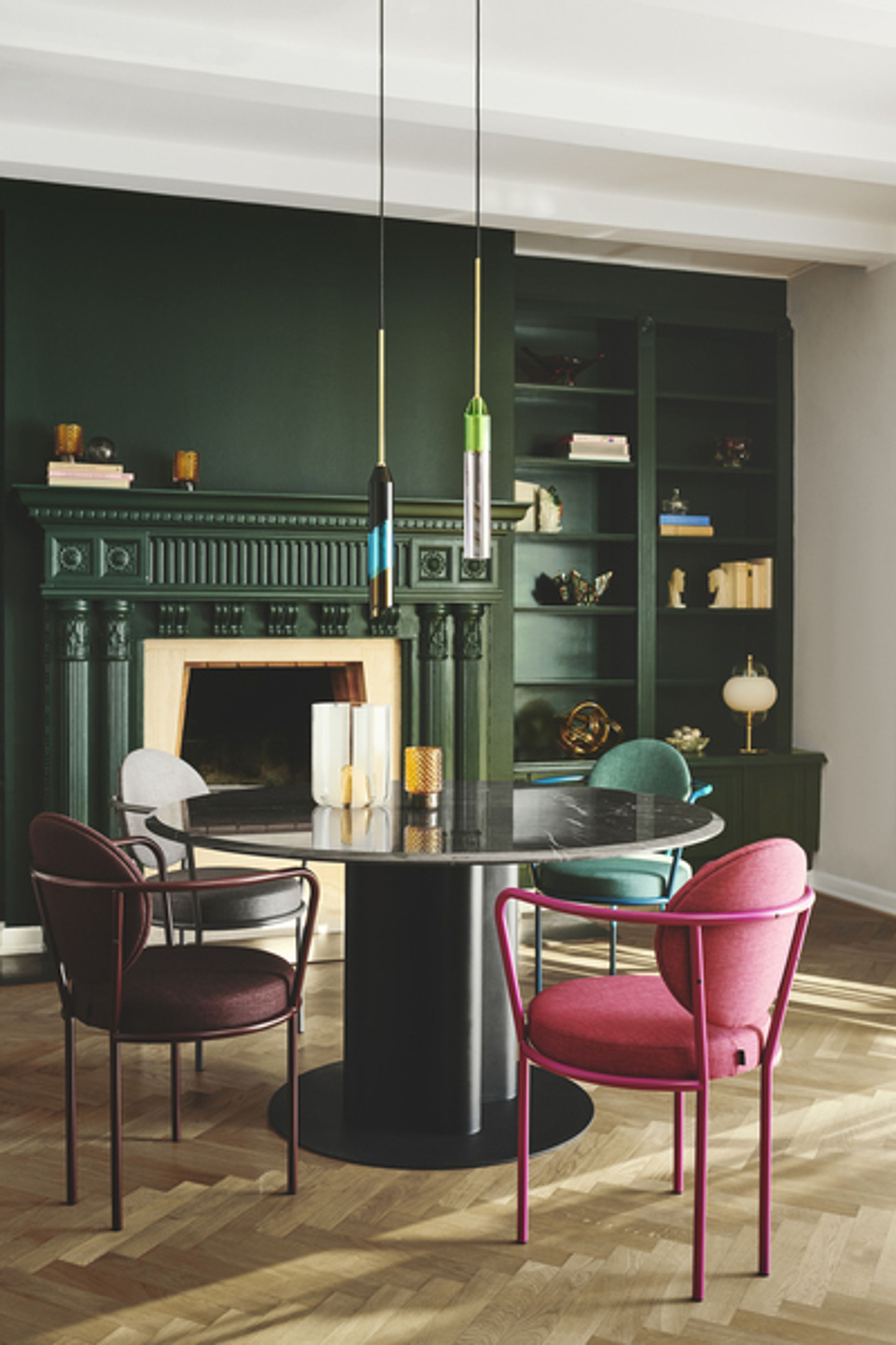 Design By Us - Eetkamerstoel - Casablanca Chair - Colored Frame - Leather Sørensen Ultra - Moss