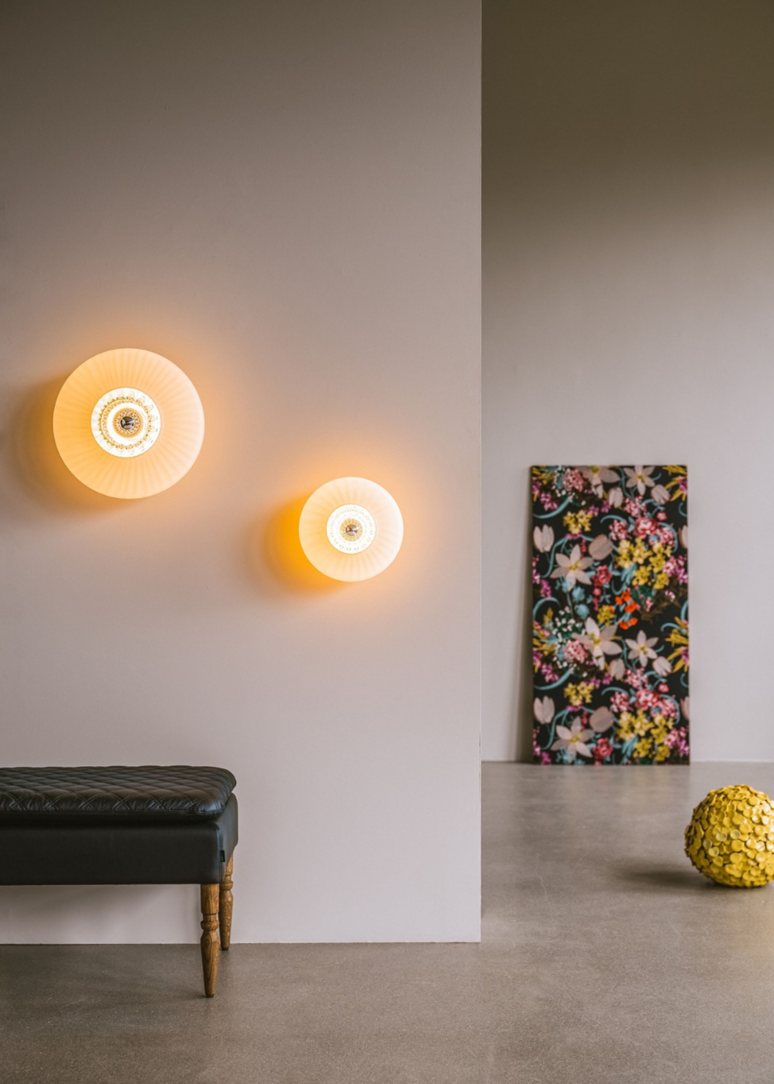 Design By Us - Væglampe - Wave Optic Opal Lamp - Clear/Silver