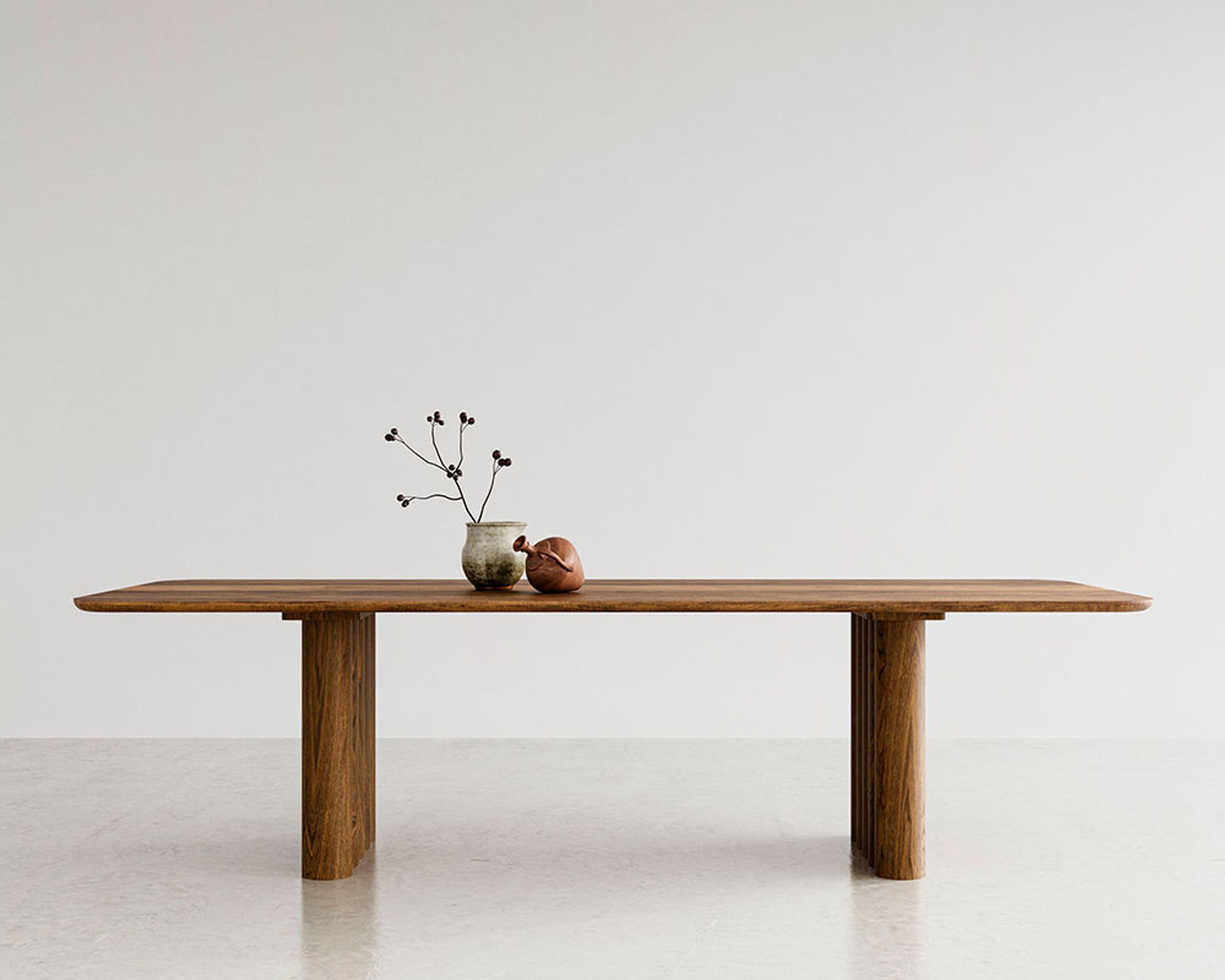 dk3 - Dining Table - Plush Table - Solid Wood Legs