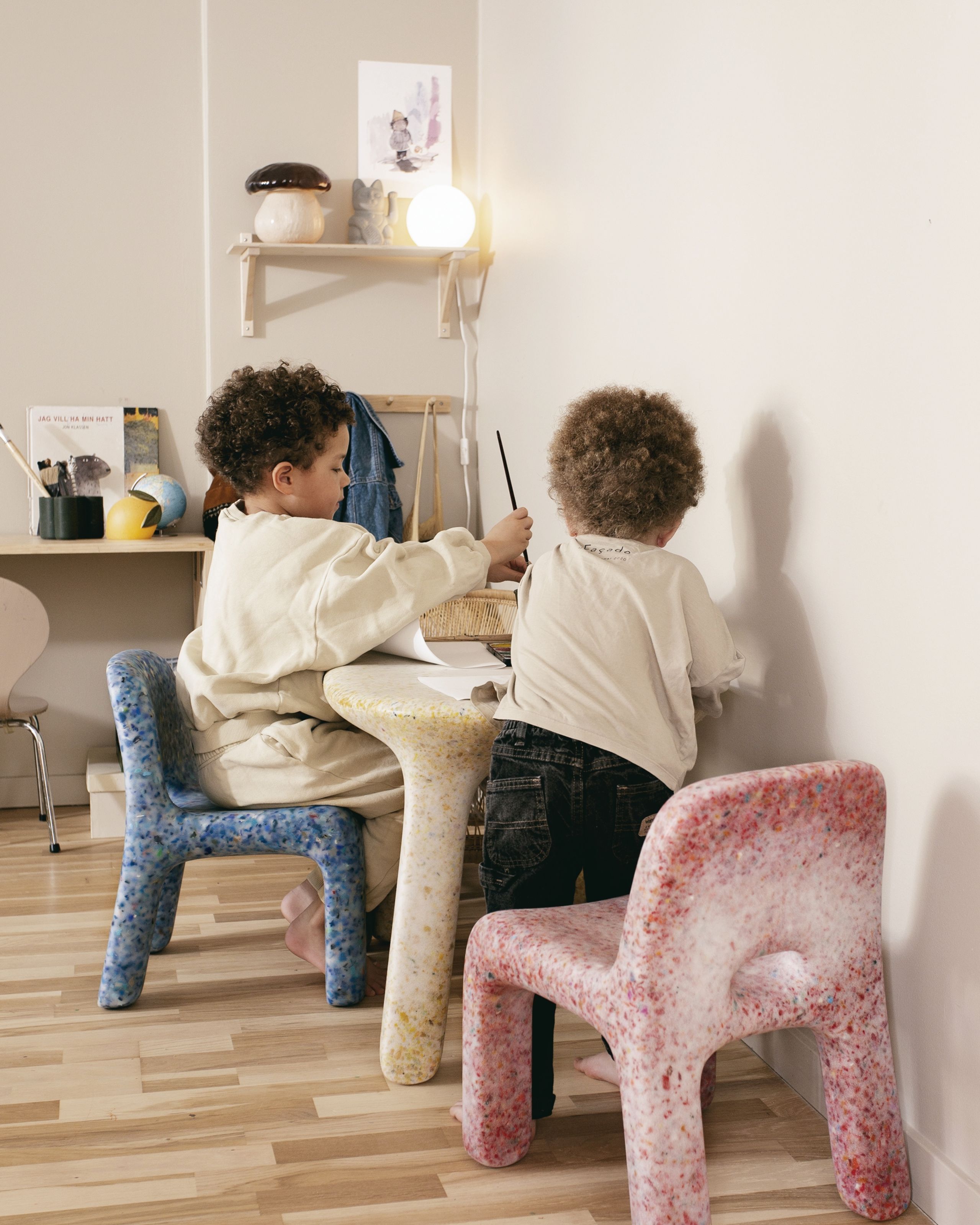 ecoBirdy - Kids chair - Charlie Chair - Strawberry