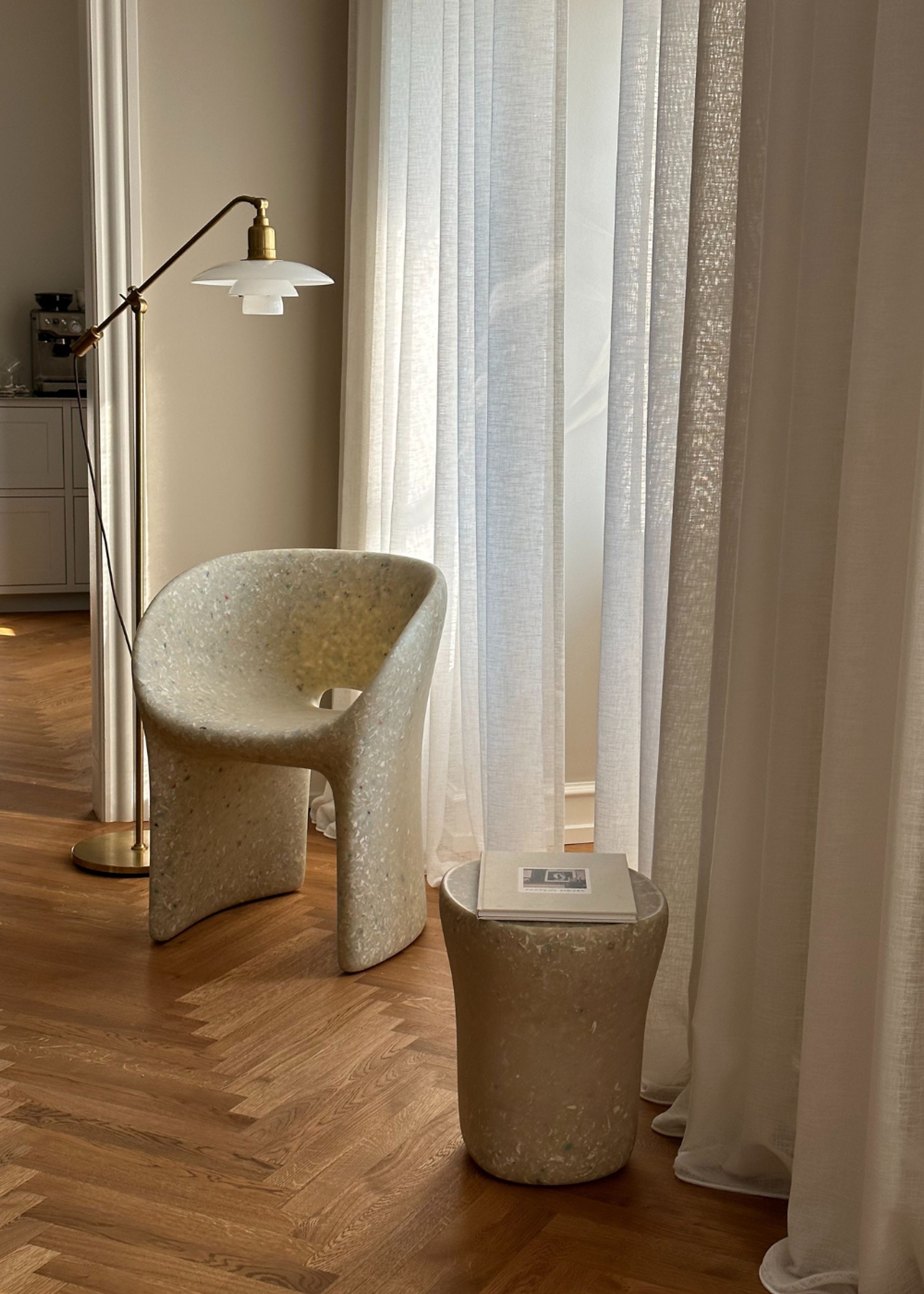 ecoBirdy - Flesopener - Richard Chair - Faded white