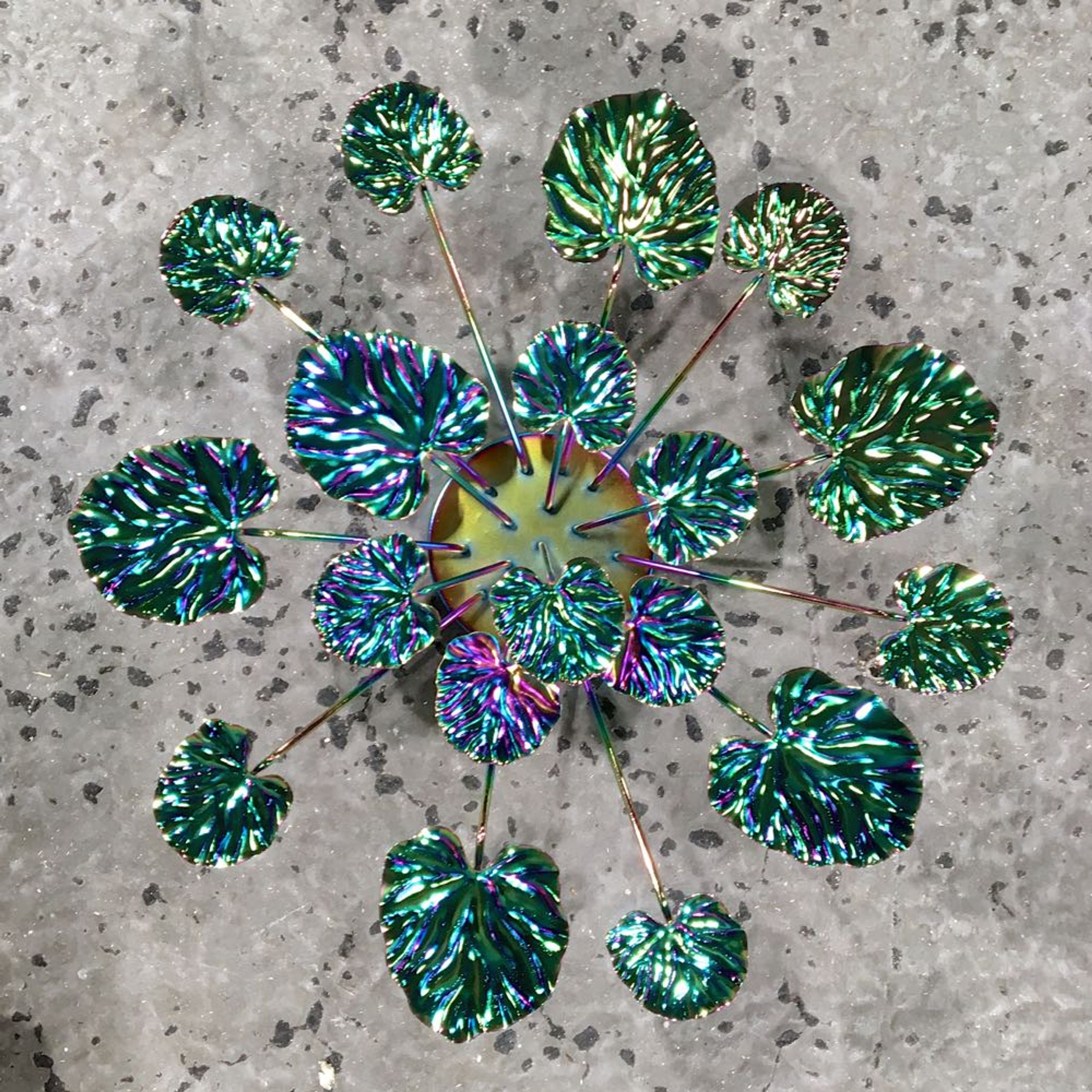 eden outcast - Nástenný kvet - Wall Flower - Iridescent Small