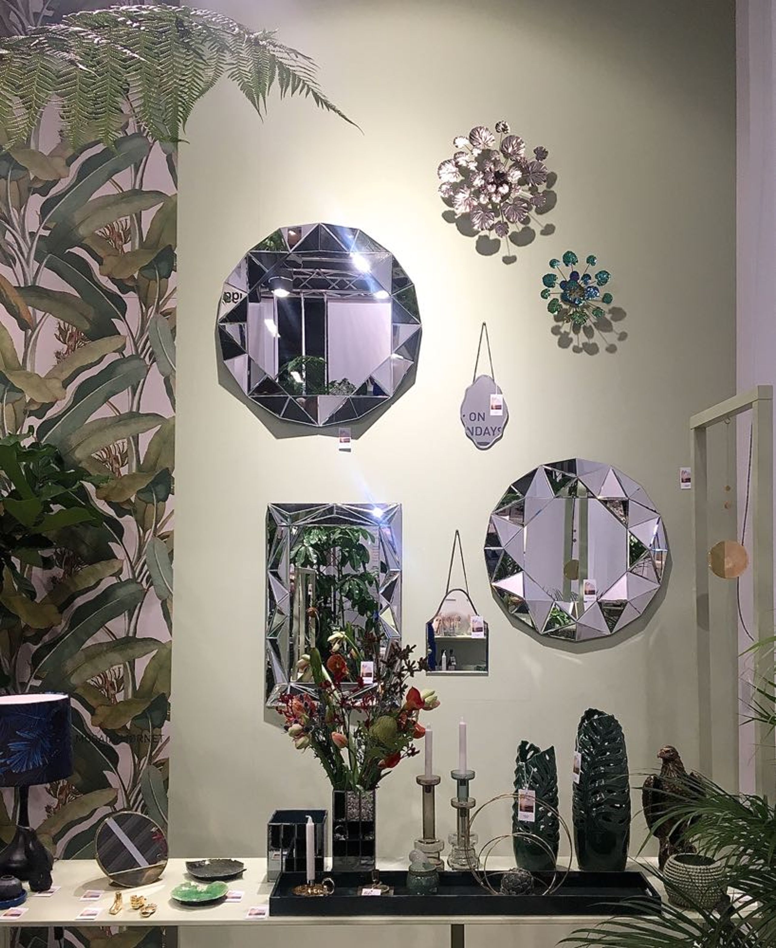 eden outcast - Nástenný kvet - Wall Flower - Iridescent Small