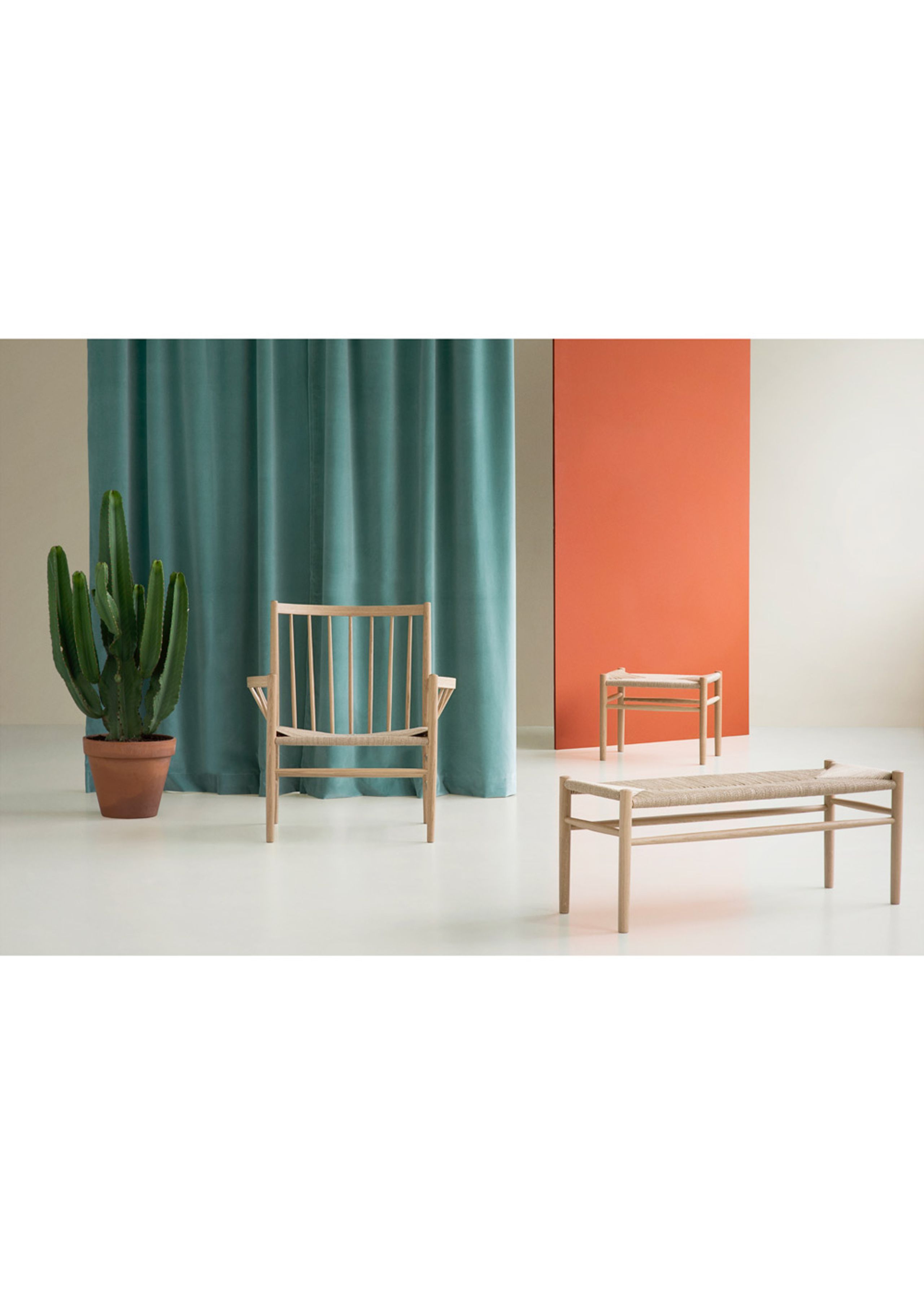 FDB Møbler / Furniture - Hocker - J83 von Jørgen Bækmark - Lacquered Oak/Nature Wicker