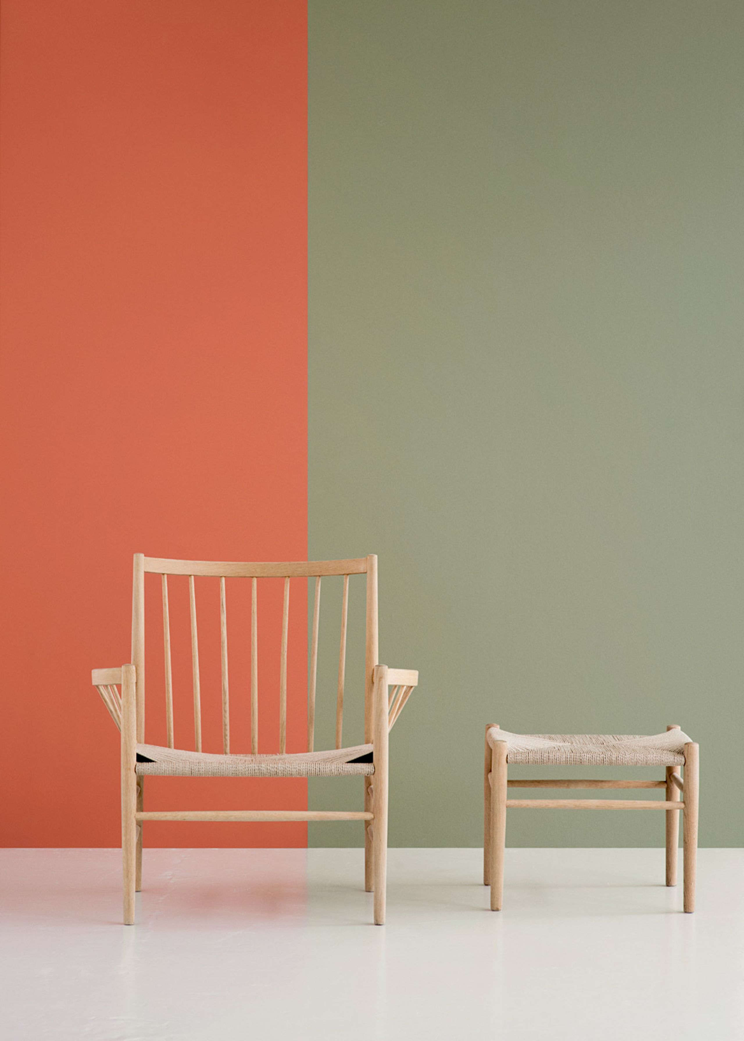 FDB Møbler / Furniture - Hocker - J83 von Jørgen Bækmark - Lacquered Oak/Nature Wicker