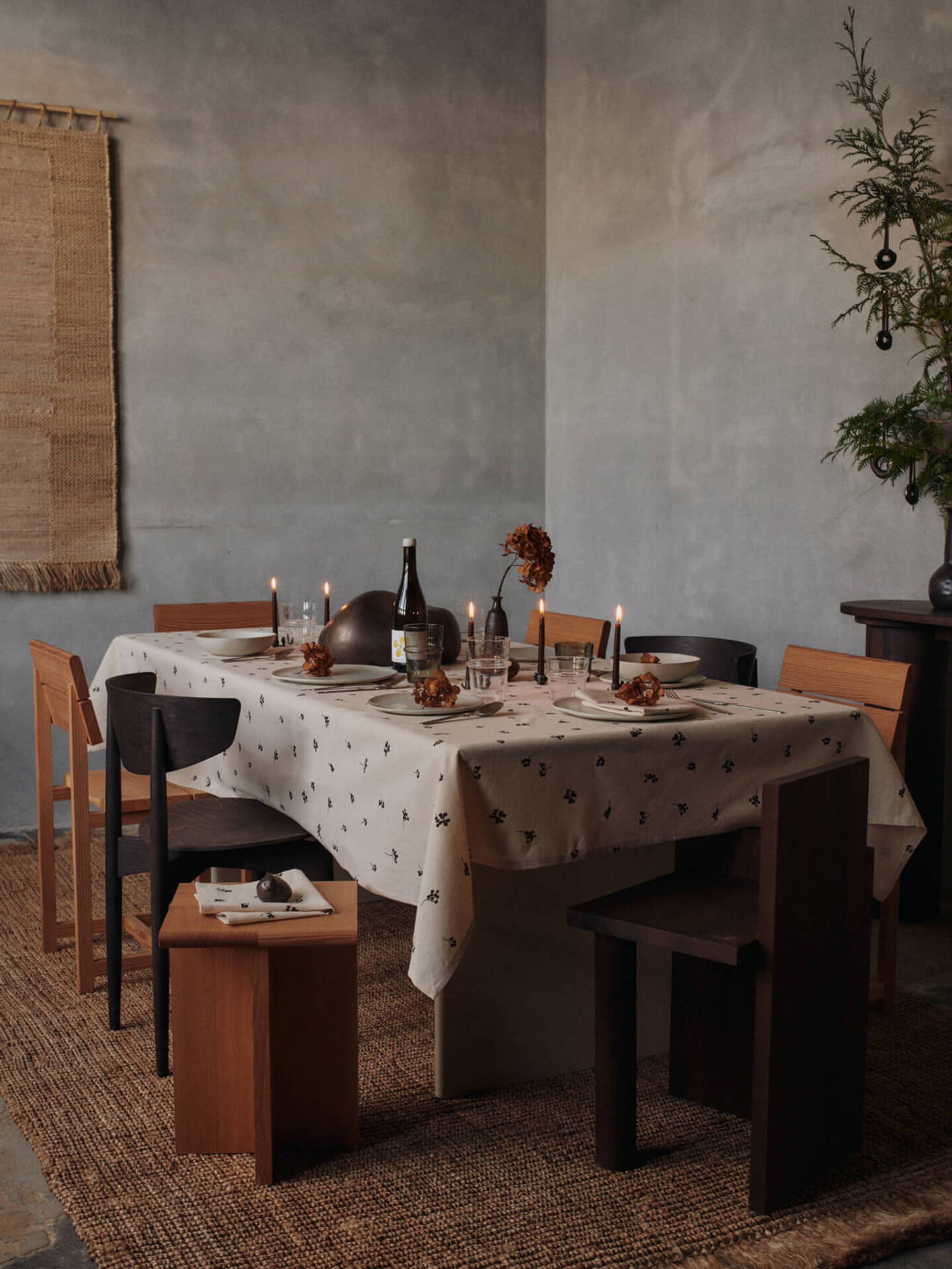 Ferm Living - Borddug - Baies Tablecloth - Natural/Dark Chocolate