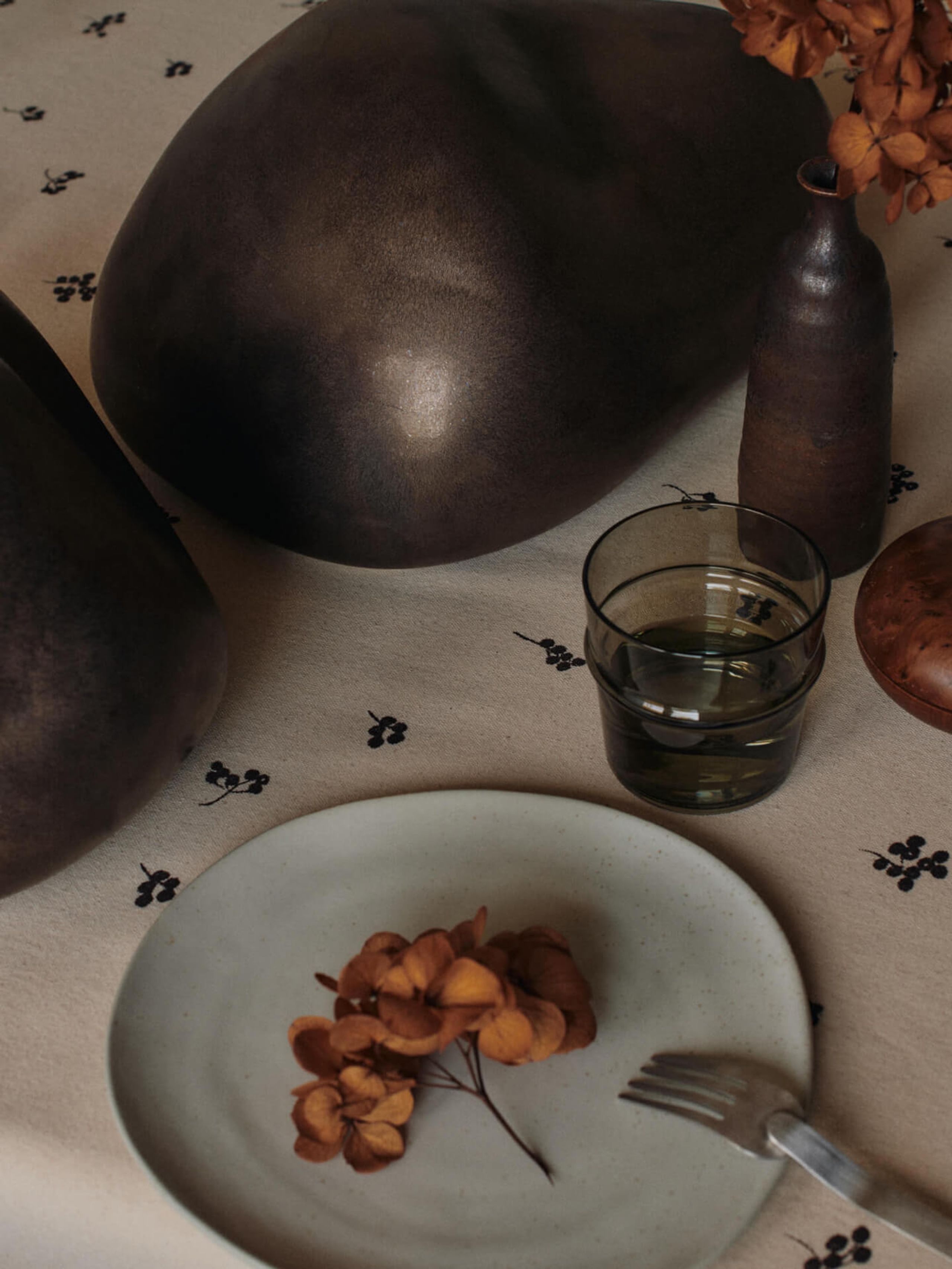 Ferm Living - Borddug - Baies Tablecloth - Natural/Dark Chocolate