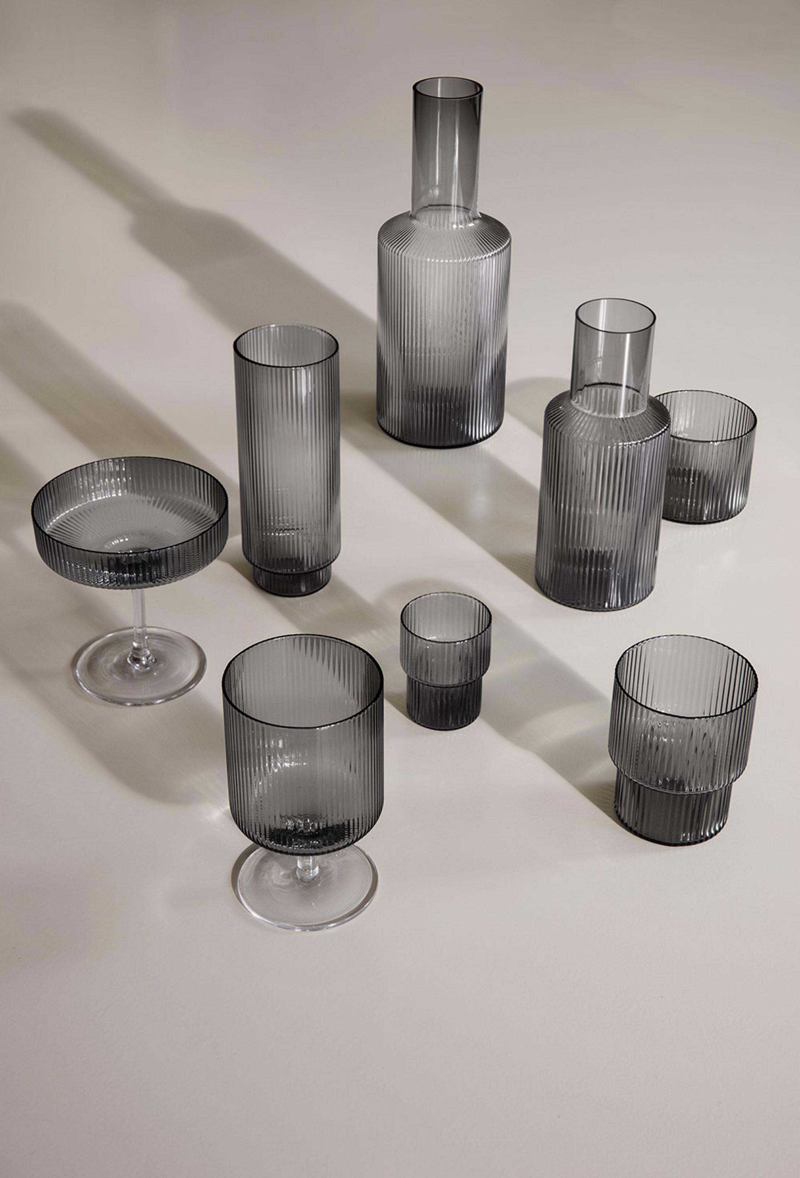 Ferm Living - Sklo - Ripple Long Drink Glass (Set of 4) - Smoked Grey