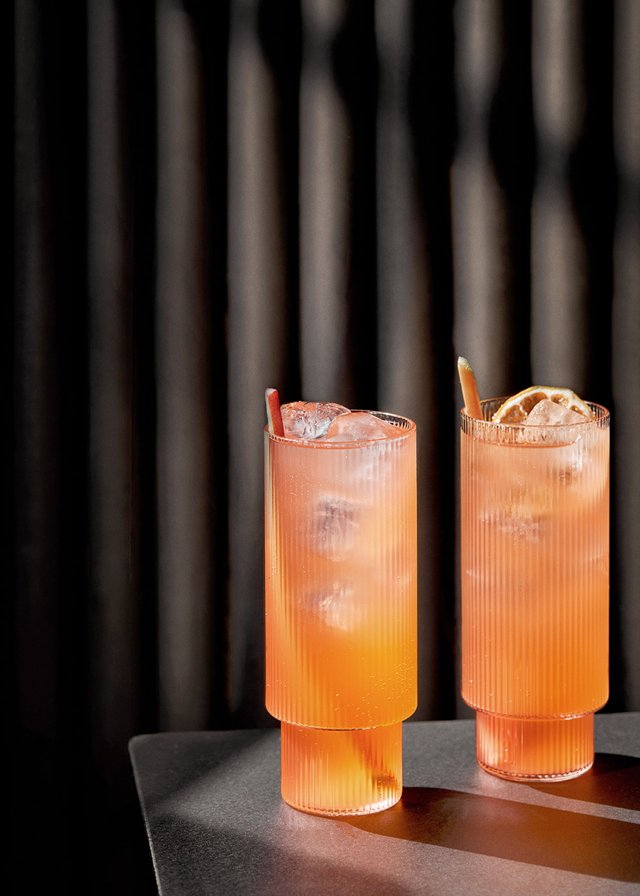 Ferm Living - Sklo - Ripple Long Drink Glass (Set of 4) - Smoked Grey