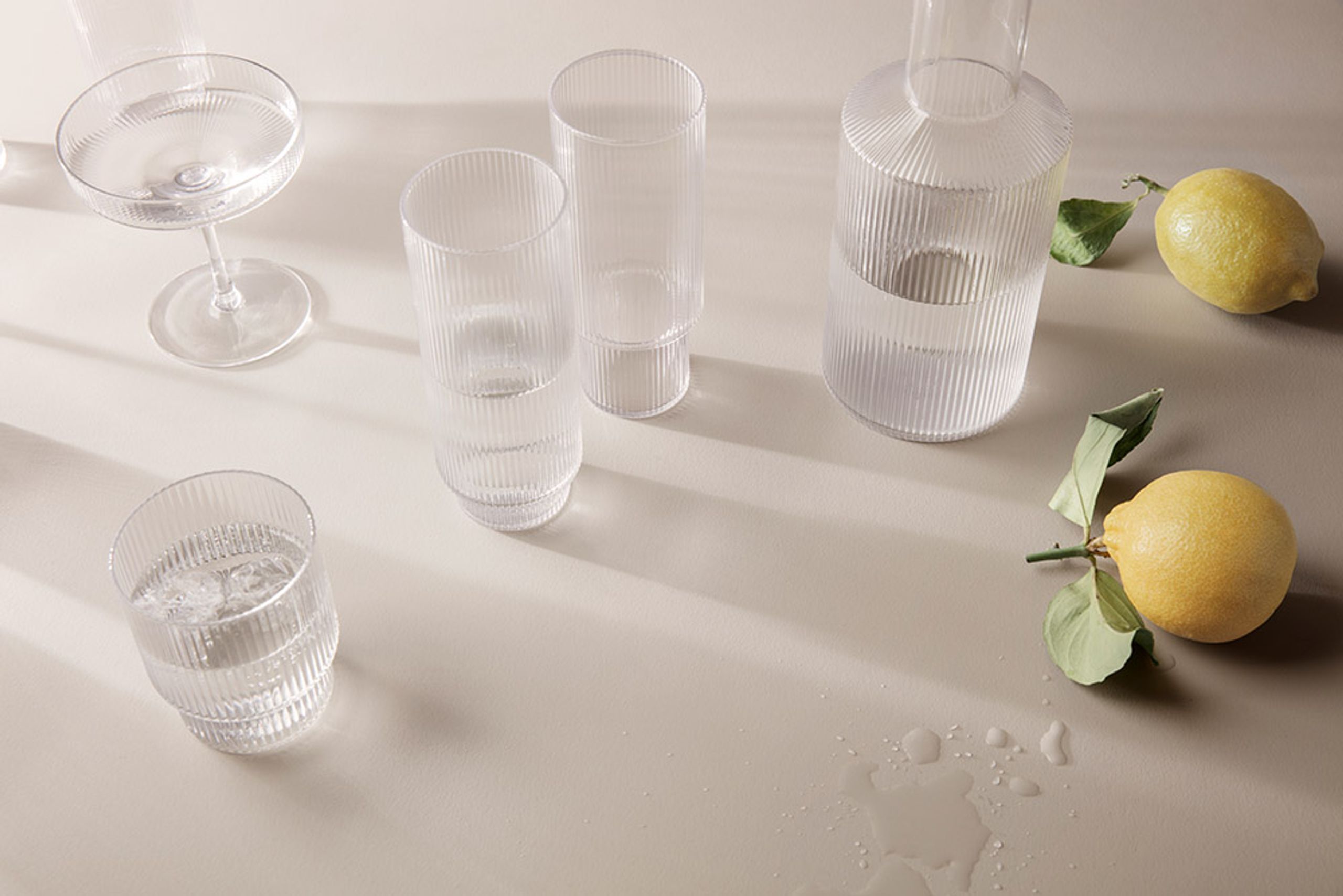 Ferm Living - Sklo - Ripple Long Drink Glass (Set of 4) - Smoked Grey