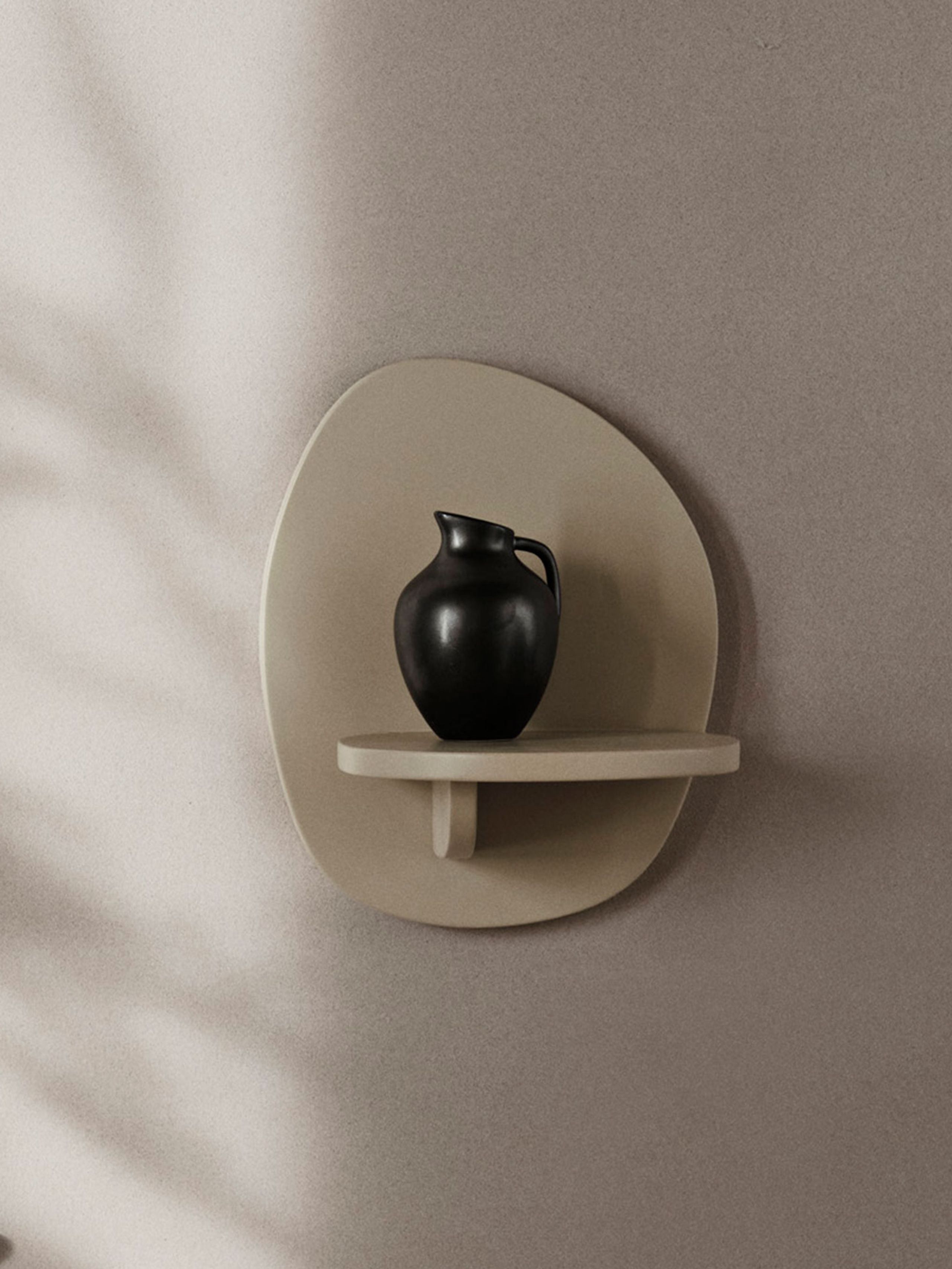 Ferm Living - Policová doska - Pilu Shelf - H25 - Cashmere