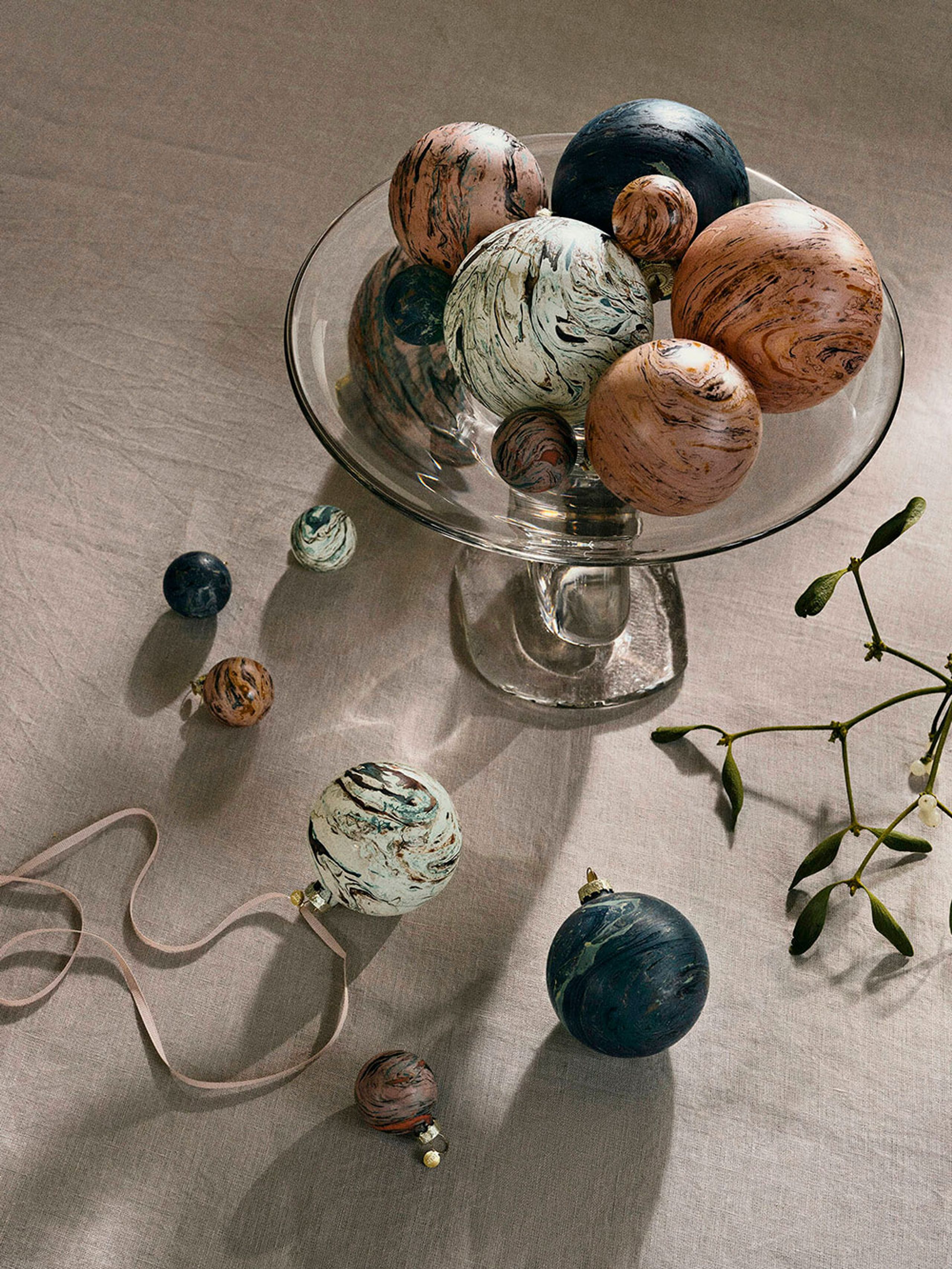 Ferm Living - Christbaumkugel - Marble Baubles - M - Set of 4 - Mixed
