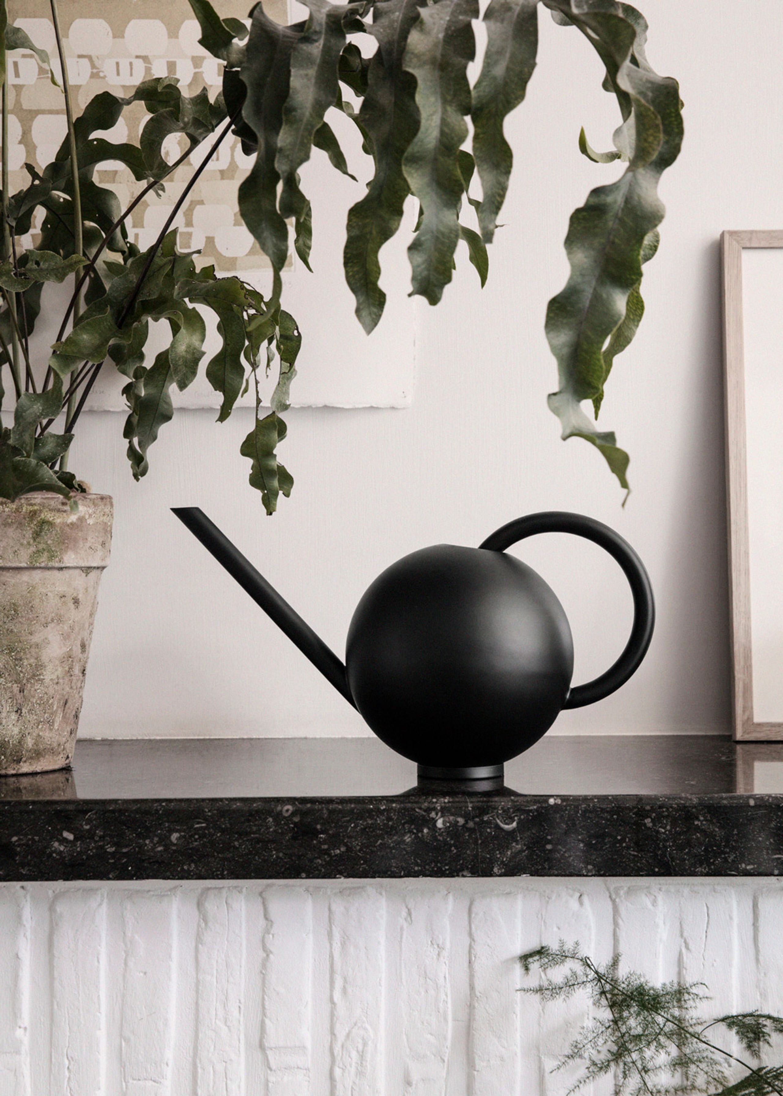 Ferm Living - Jug - ORB Watering Can - Black