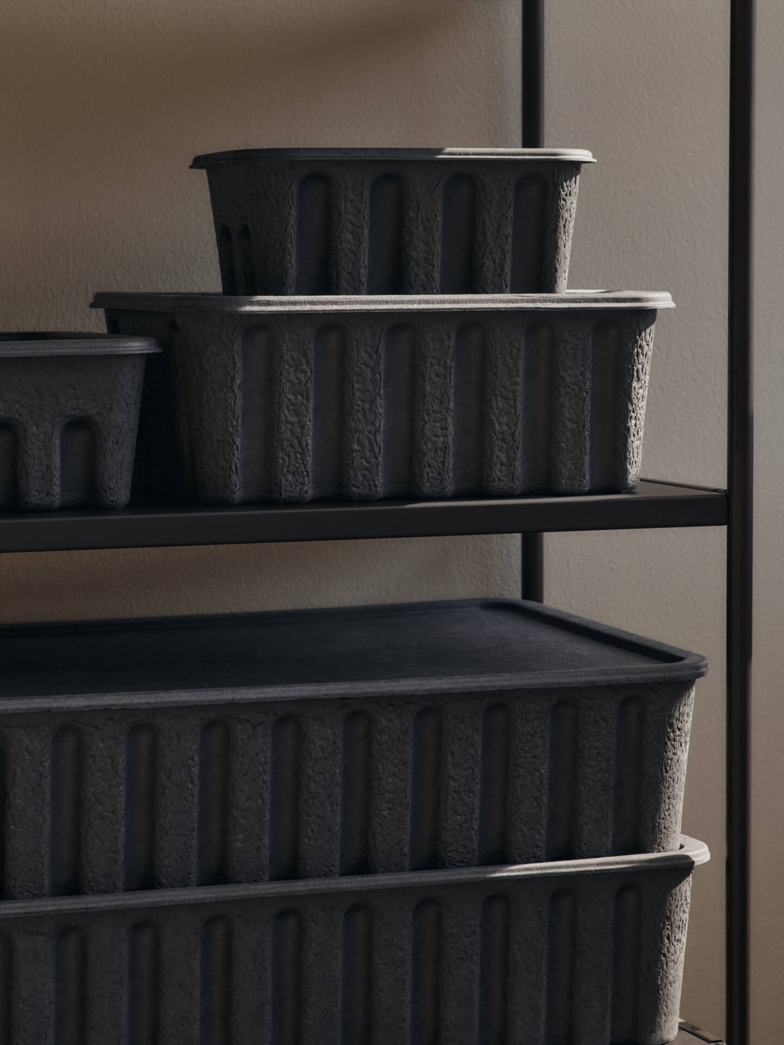 Ferm Living - Skrzynki - Paper Pulp Box - Set of 2 - Charcoal - Extra Large