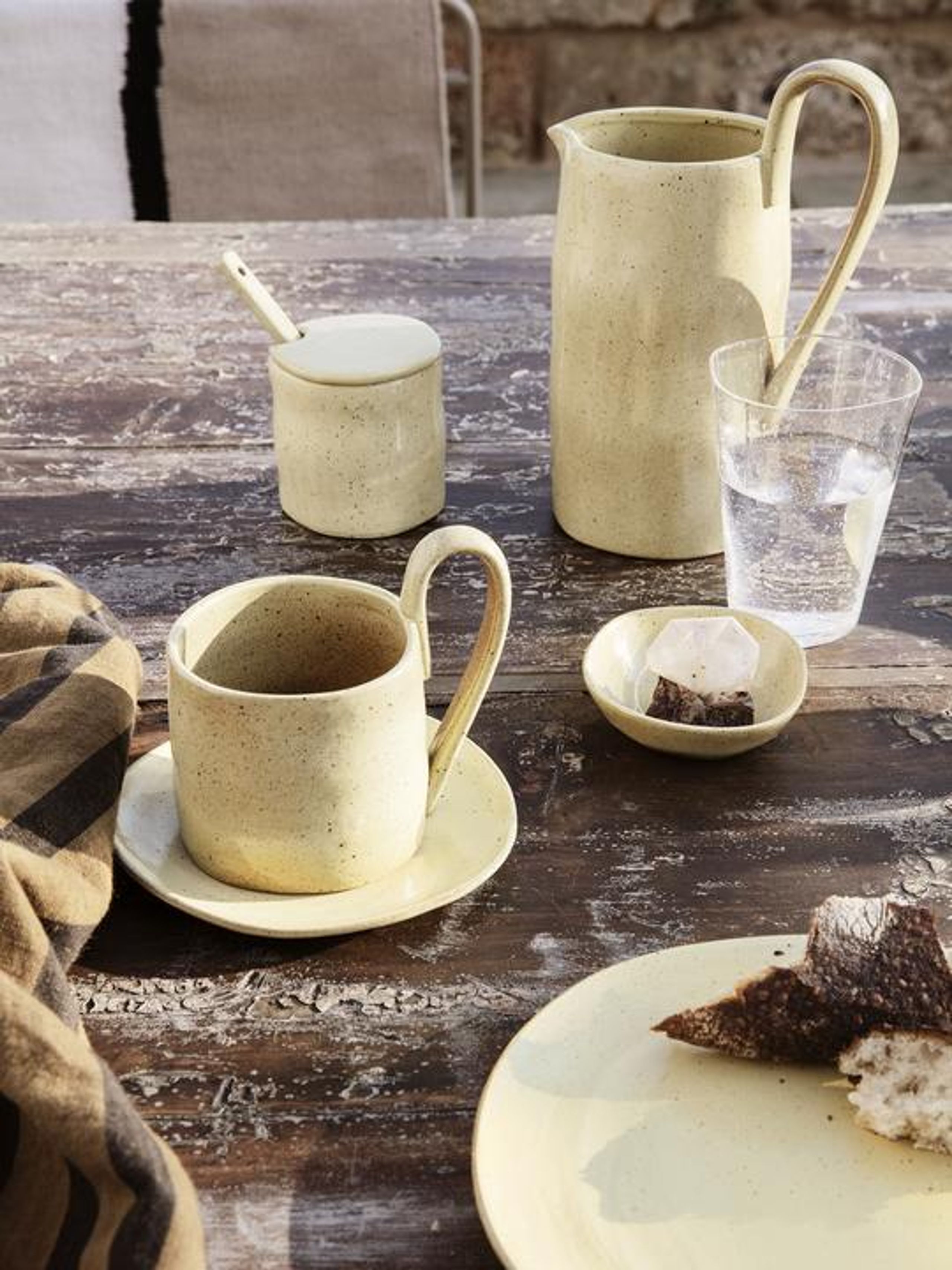 Ferm Living - Mug - Flow Mug - Yellow & Speckle