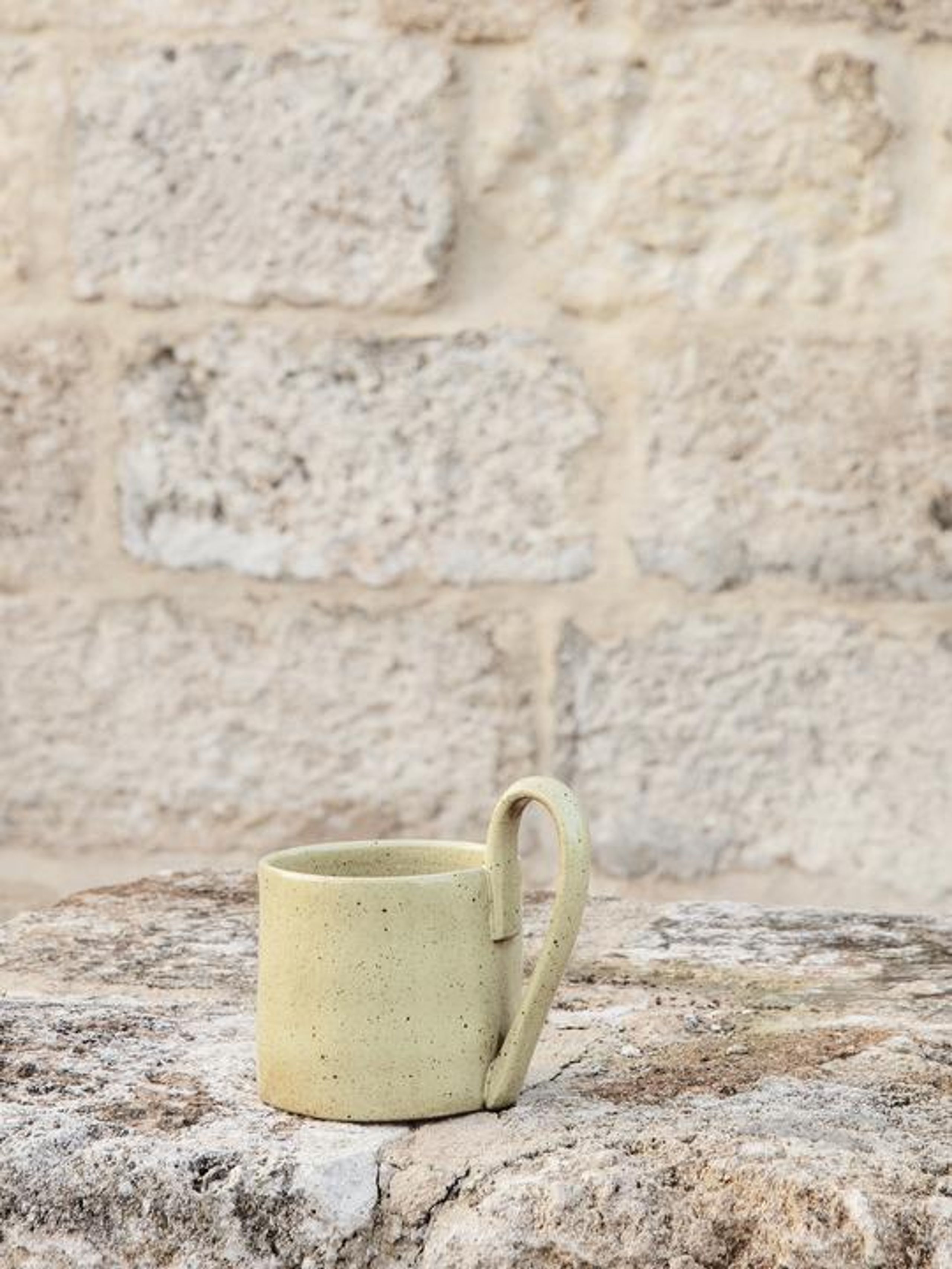 Ferm Living - Mug - Flow Mug - Yellow & Speckle