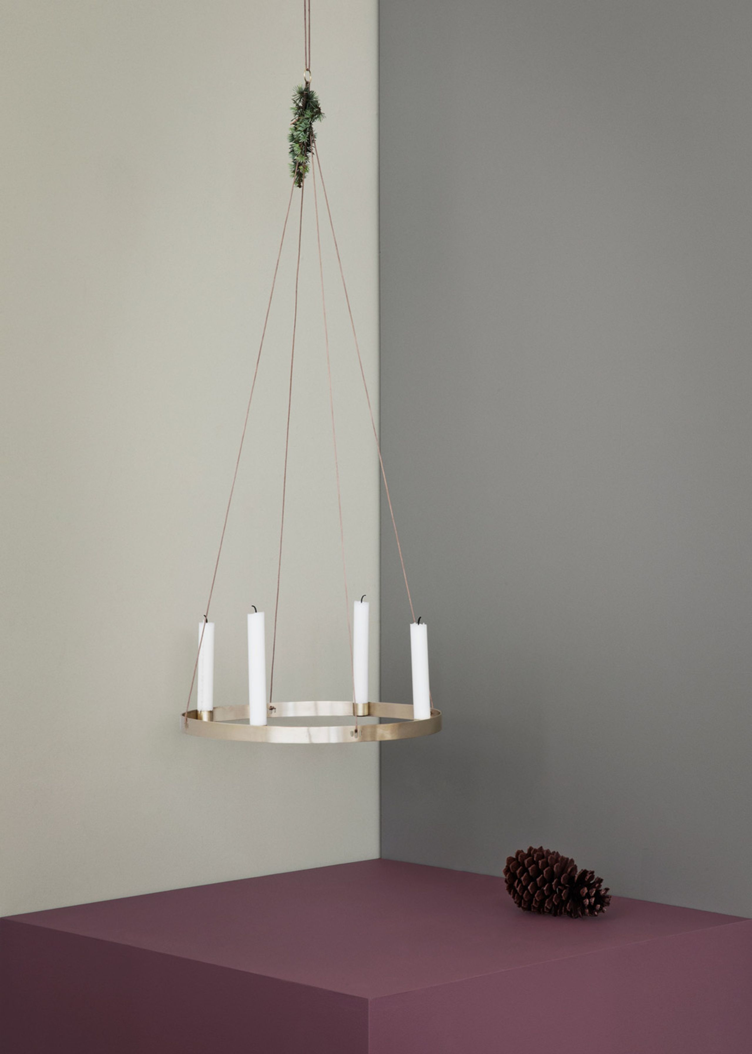 Ferm Living - Lysestage - Candle Holder Circle - Large - Brass