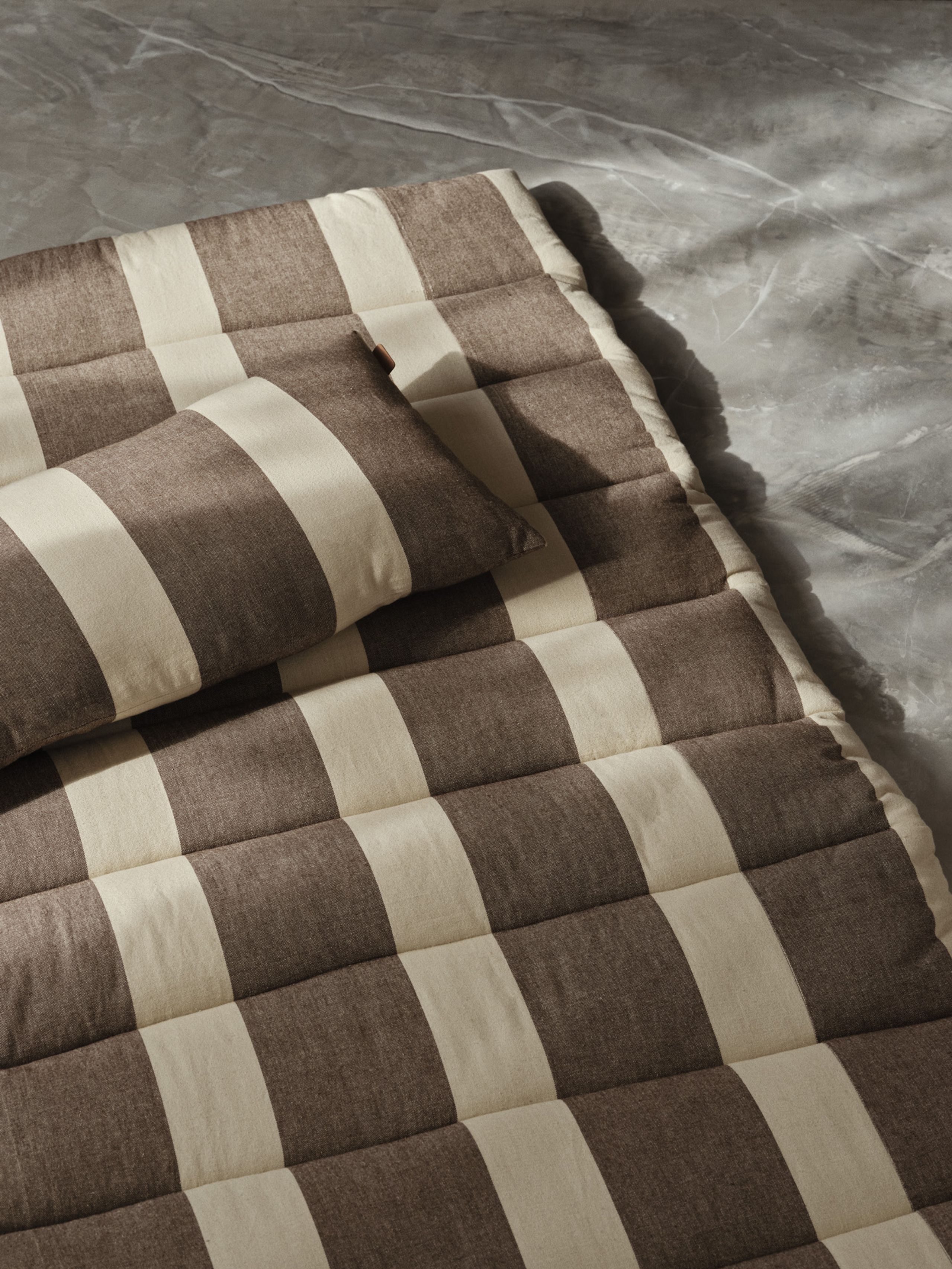 Ferm Living - Materac - Strand Quilted Matress - Carob Brown/Parchment
