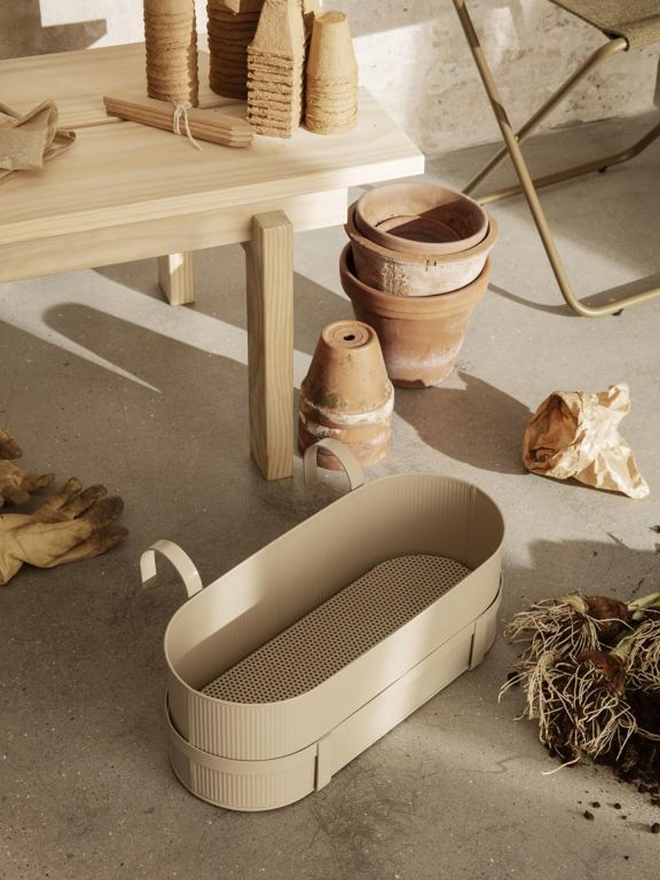 Ferm Living - - Bau Balcony Box - Cashmere