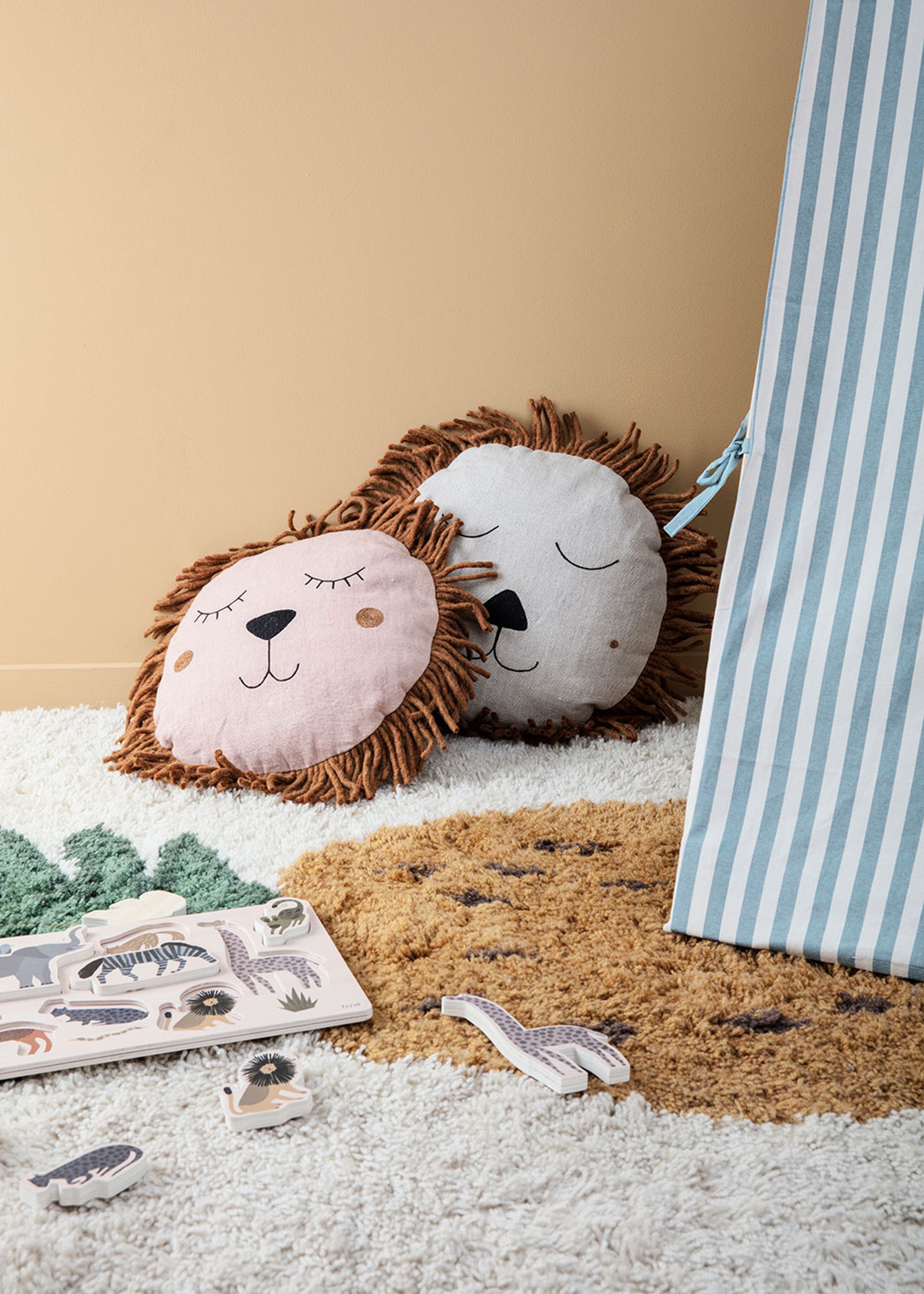 Ferm Living - Poduszka - Safari Cushion - Lion - Natural