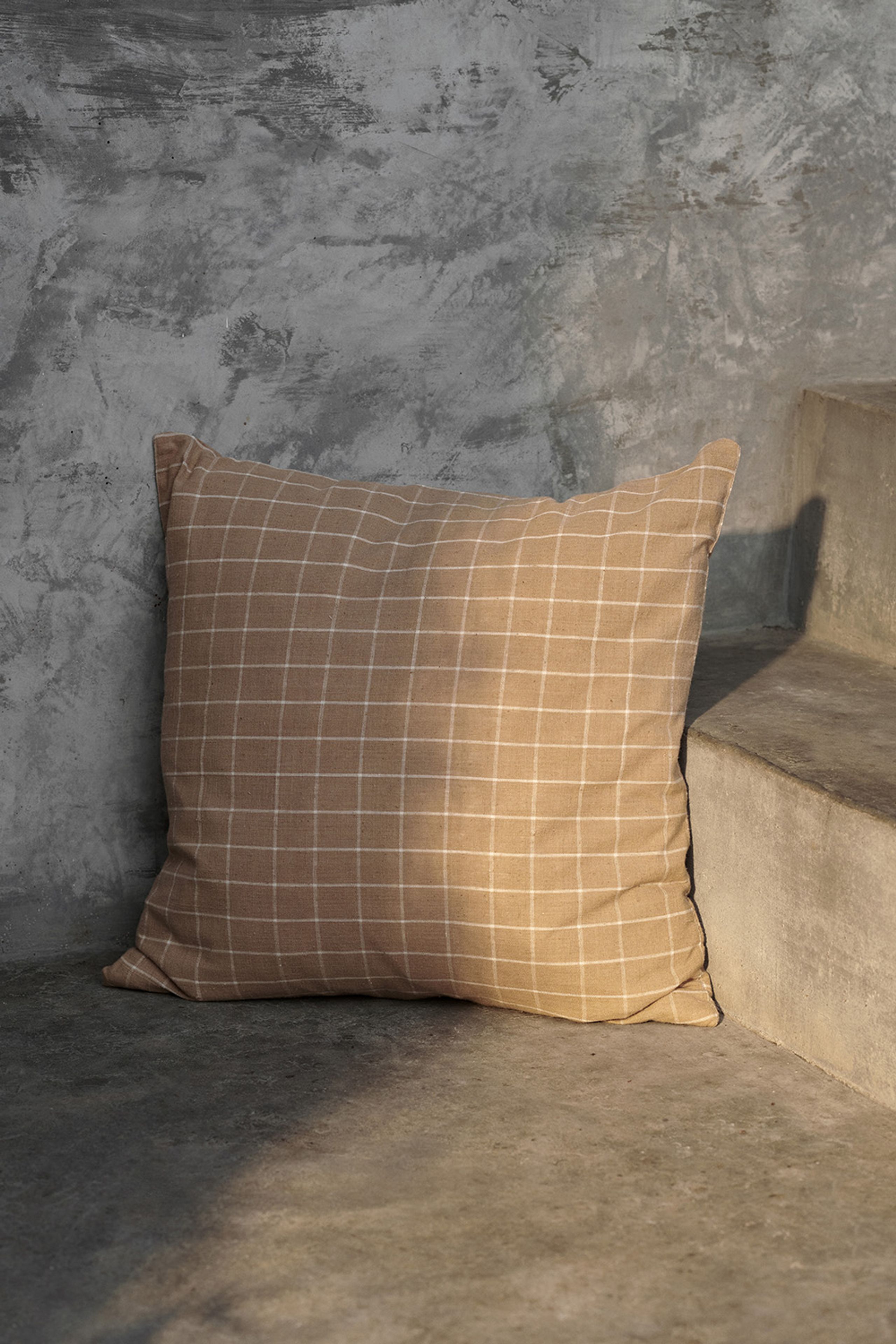 Ferm Living - Pudebetræk - Brown Cotton Cushion Cover - Stripe