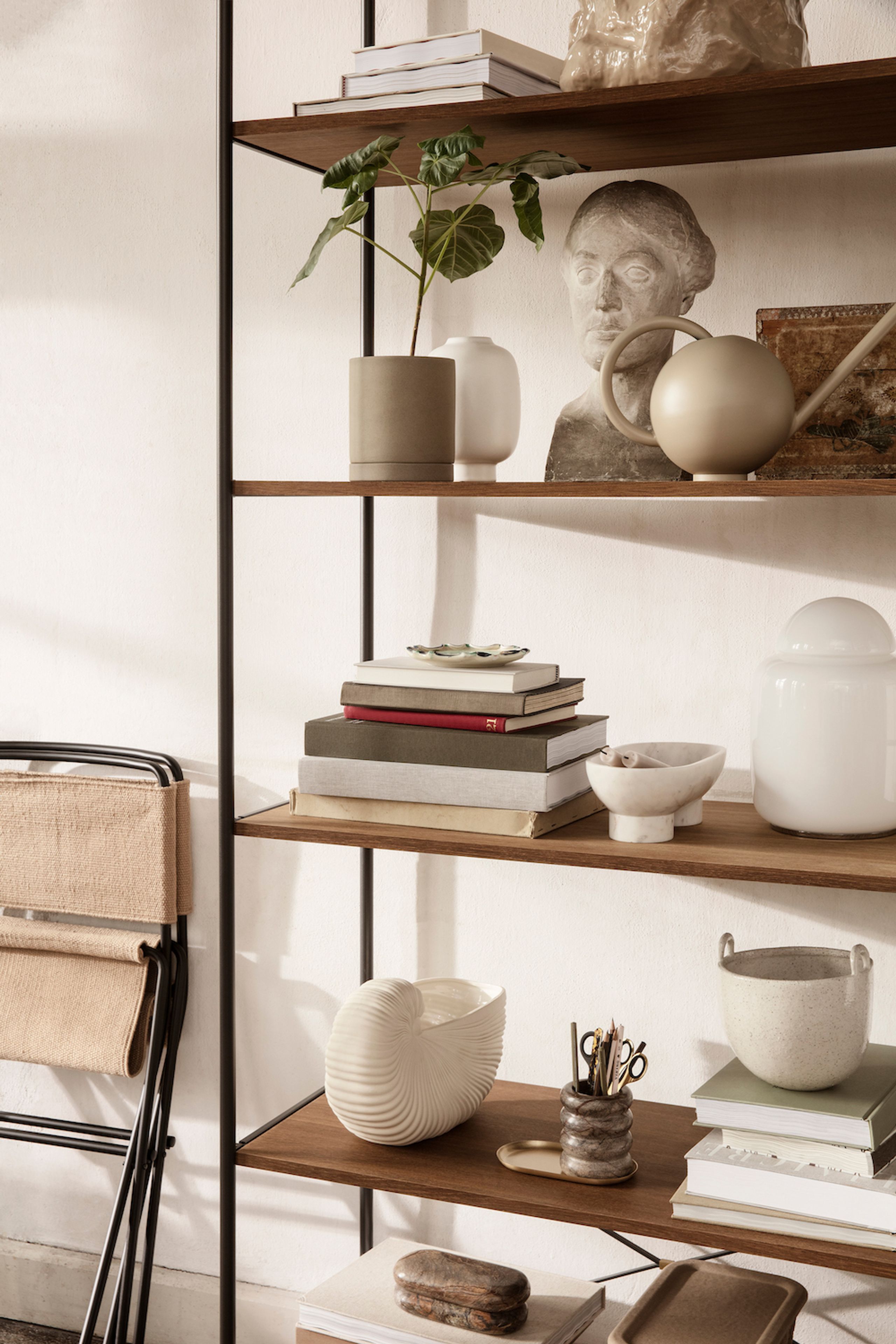 Ferm Living - Policový systém - Punctual | Wooden Shelf - Natural Oak / Cashmere