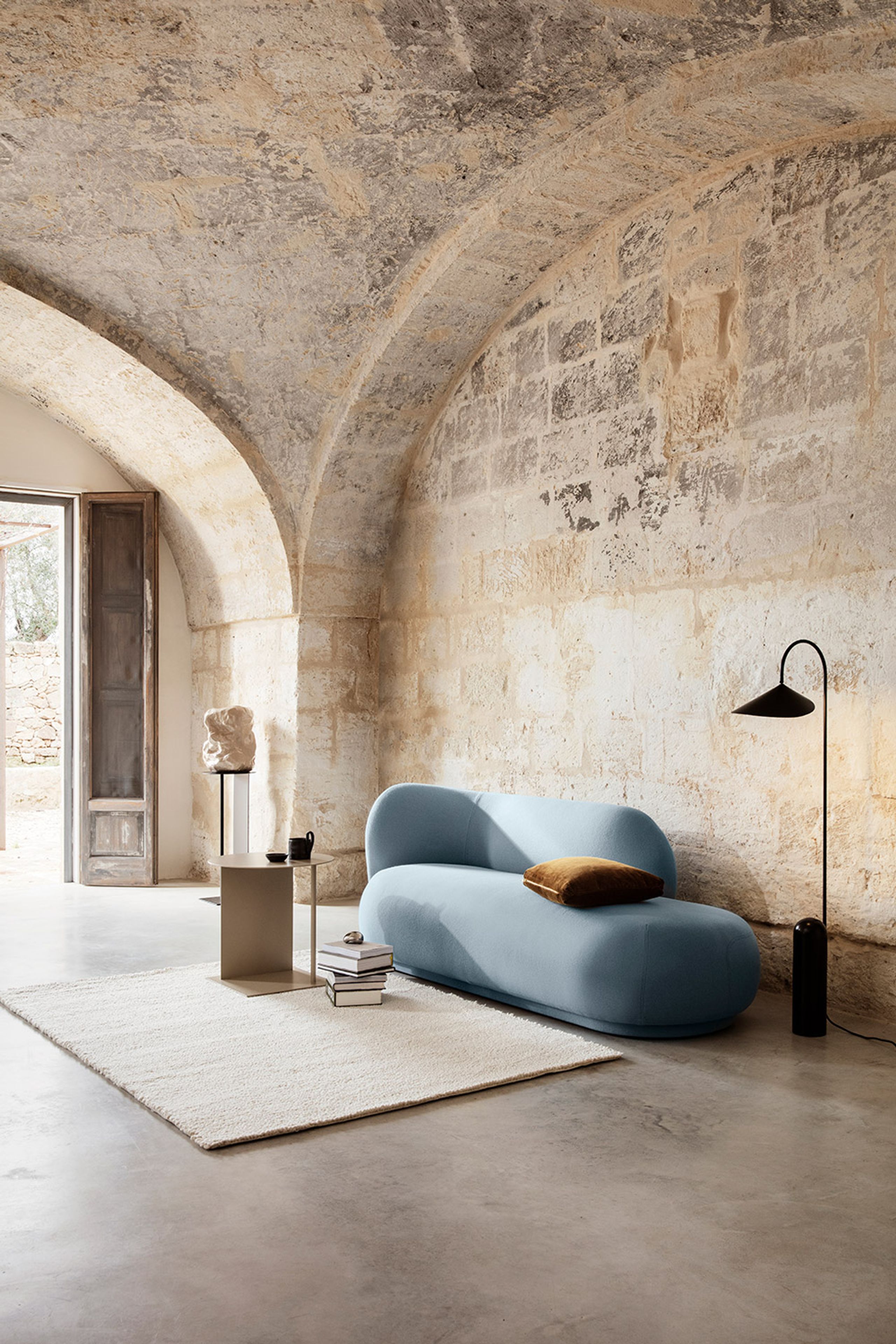 Ferm Living - Pohovka pre 3 osoby - Rico Divan L - Faded Velvet - Beige