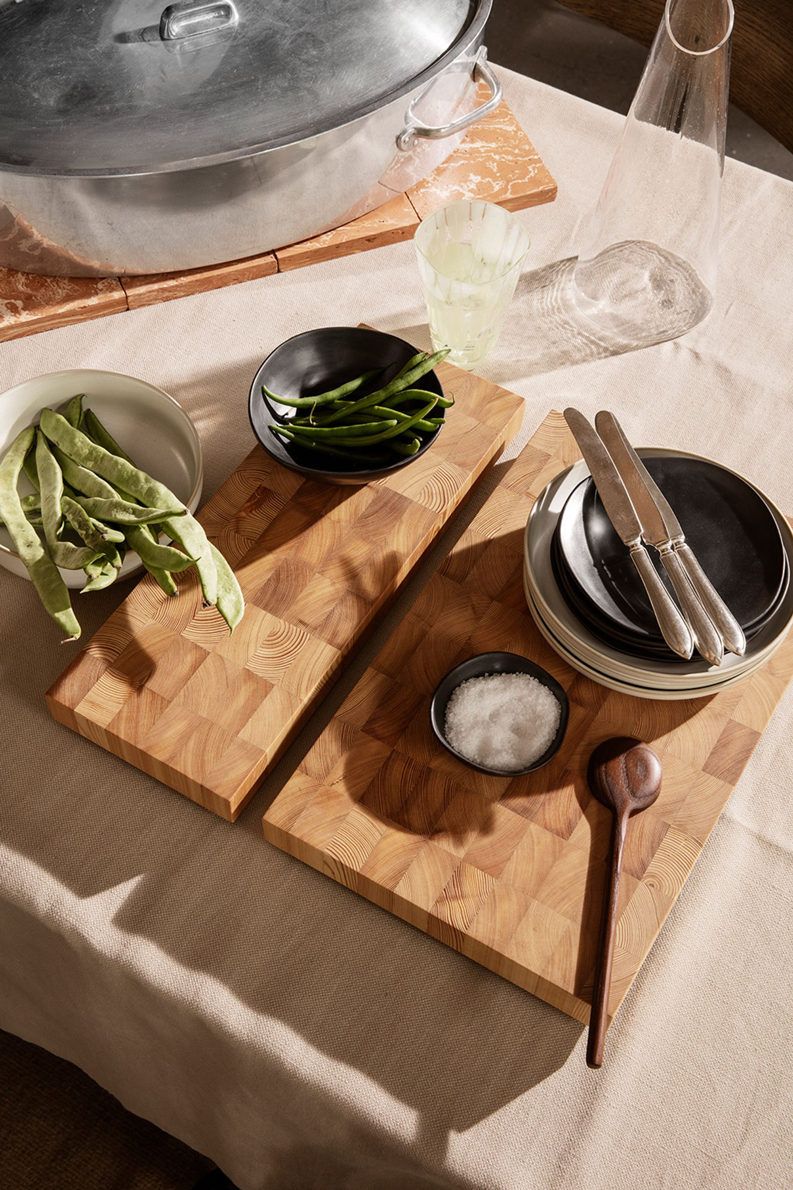 Ferm Living - Bowl - Flow Bowl - Off-White Speckle - Large