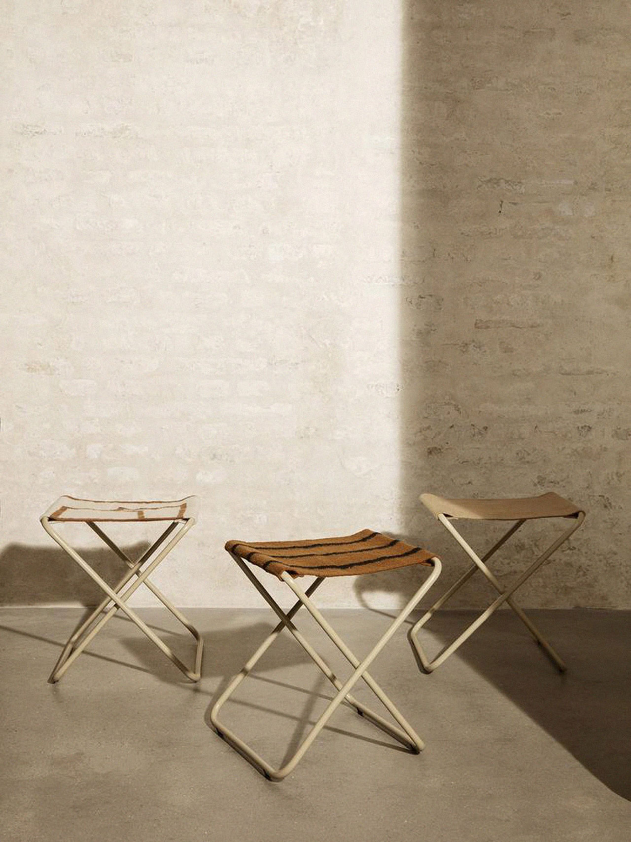 Ferm Living - Skammel - Desert Stool - Shape / Cashmere