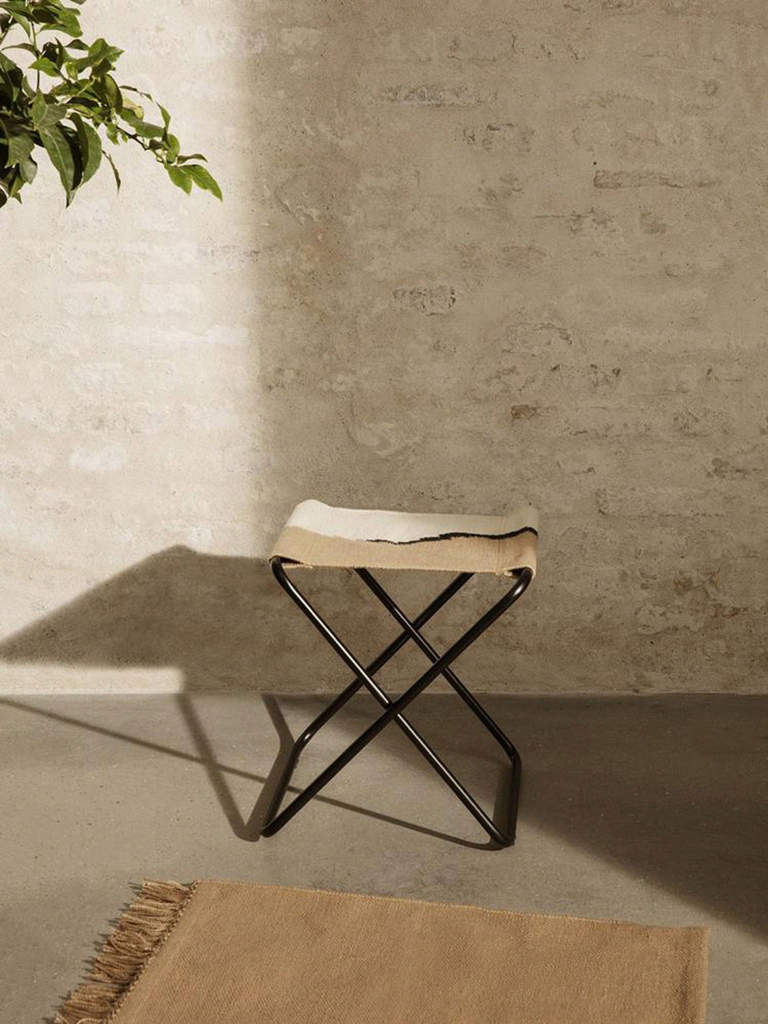 Ferm Living - Stool - Desert Stool - Soil / Black