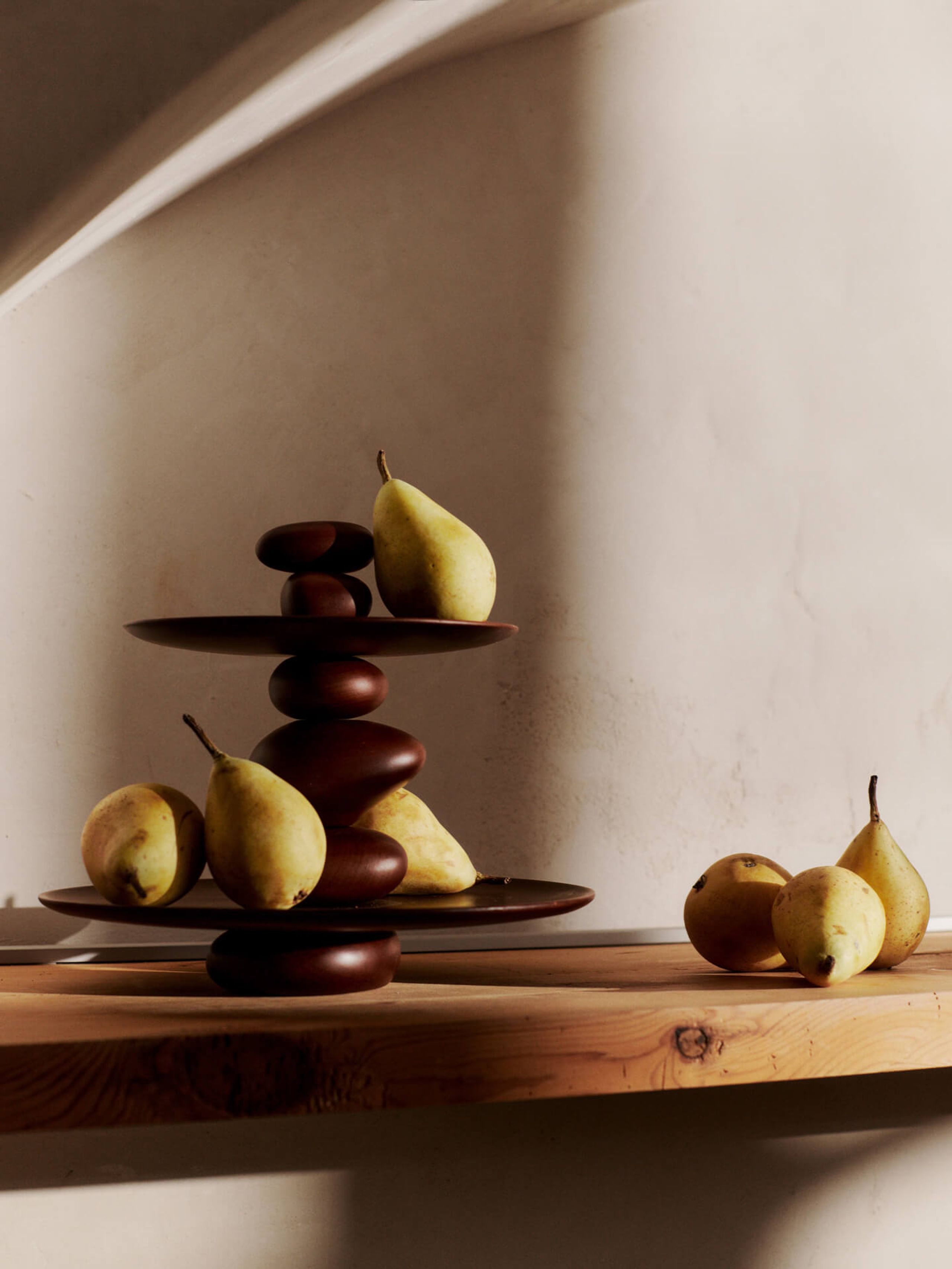Ferm Living - Šperkovnice - Pebble Dessert Stand - Dark Brown