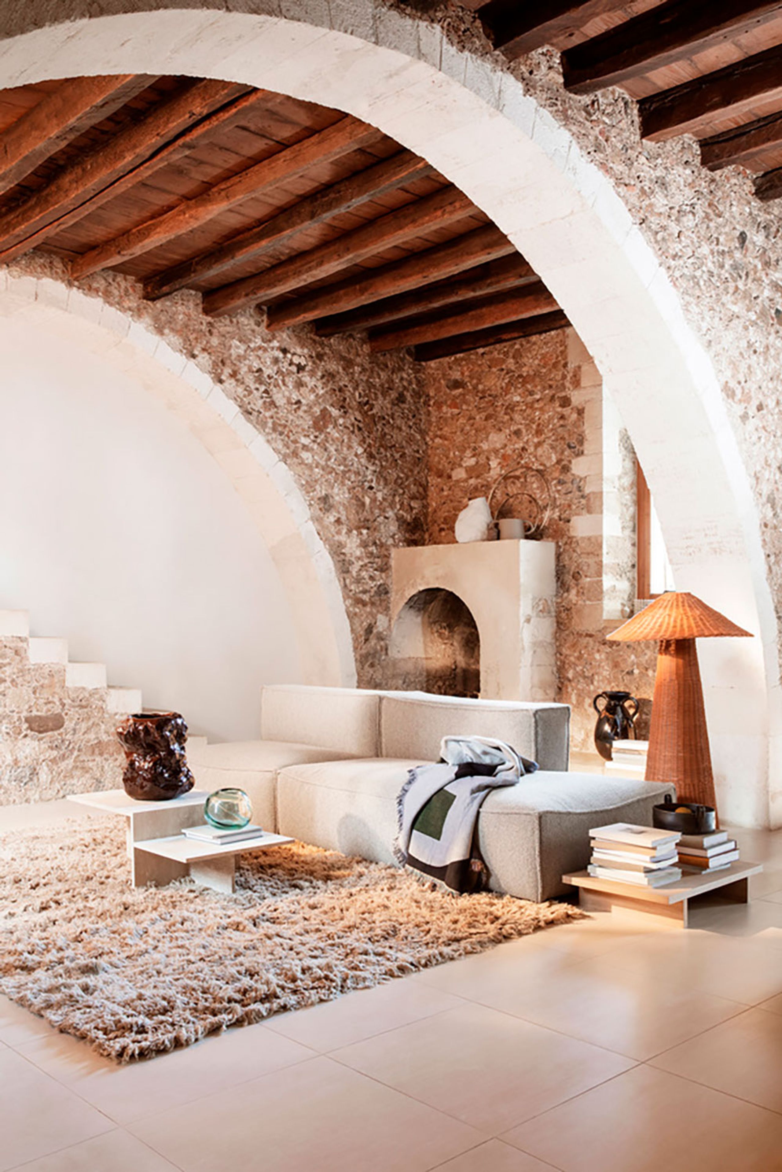 Ferm Living - Mesa de centro - Distinct Side Table - Dark Brown Travertine - Large