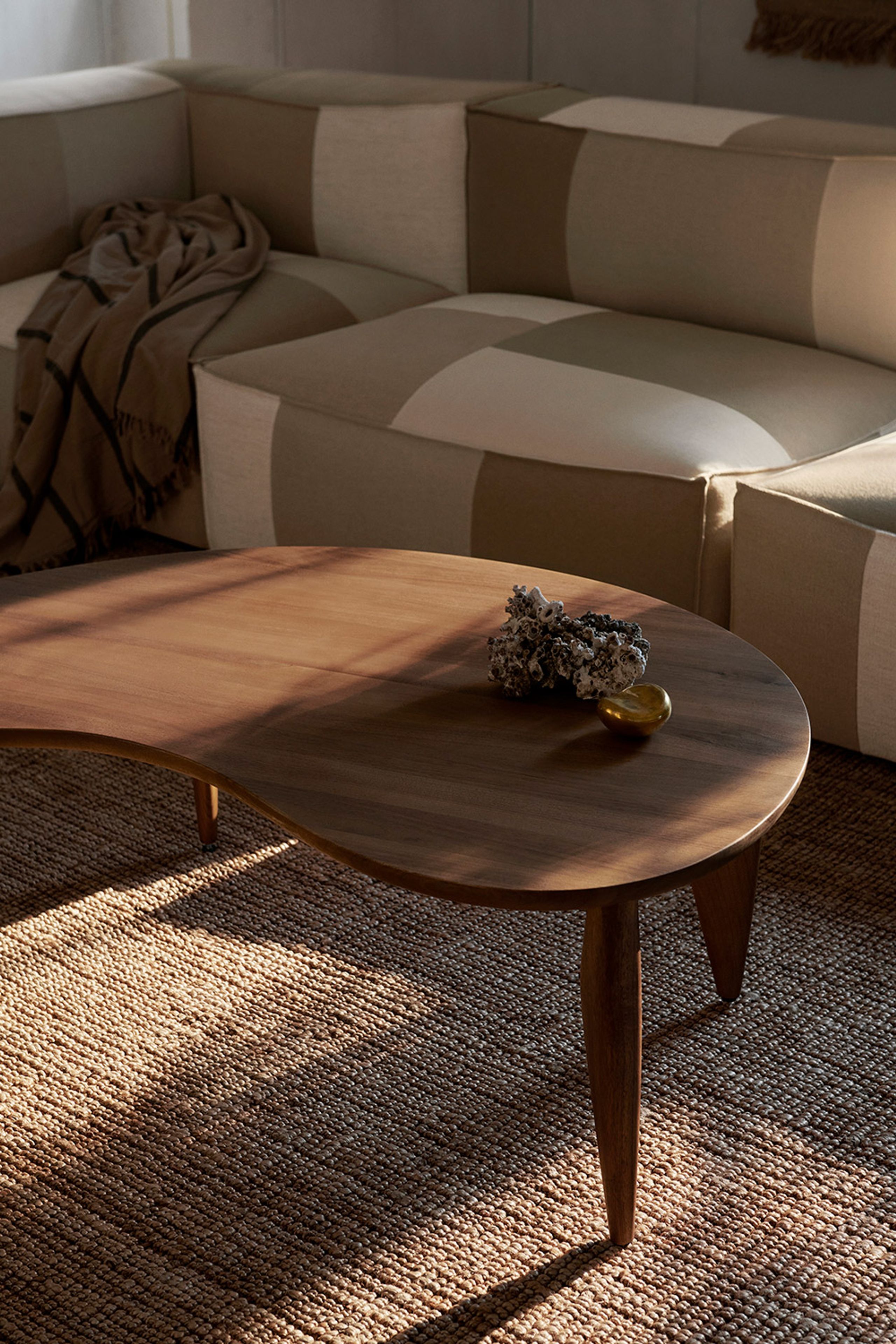 Ferm Living - Coffee table - Feve Coffee Table - Walnut