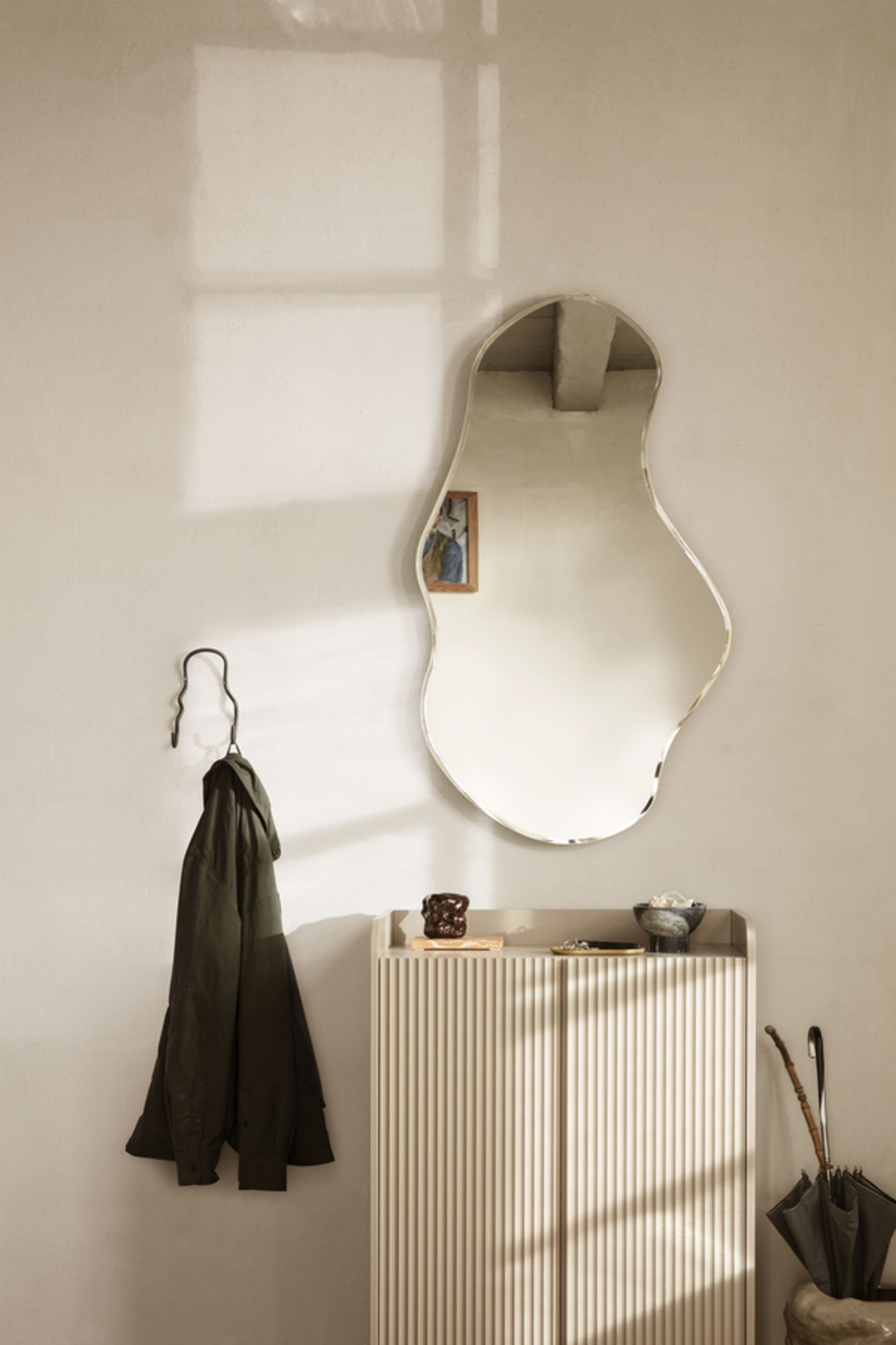 Ferm Living - Espelho - Pond Mirror - Brass edge - Large