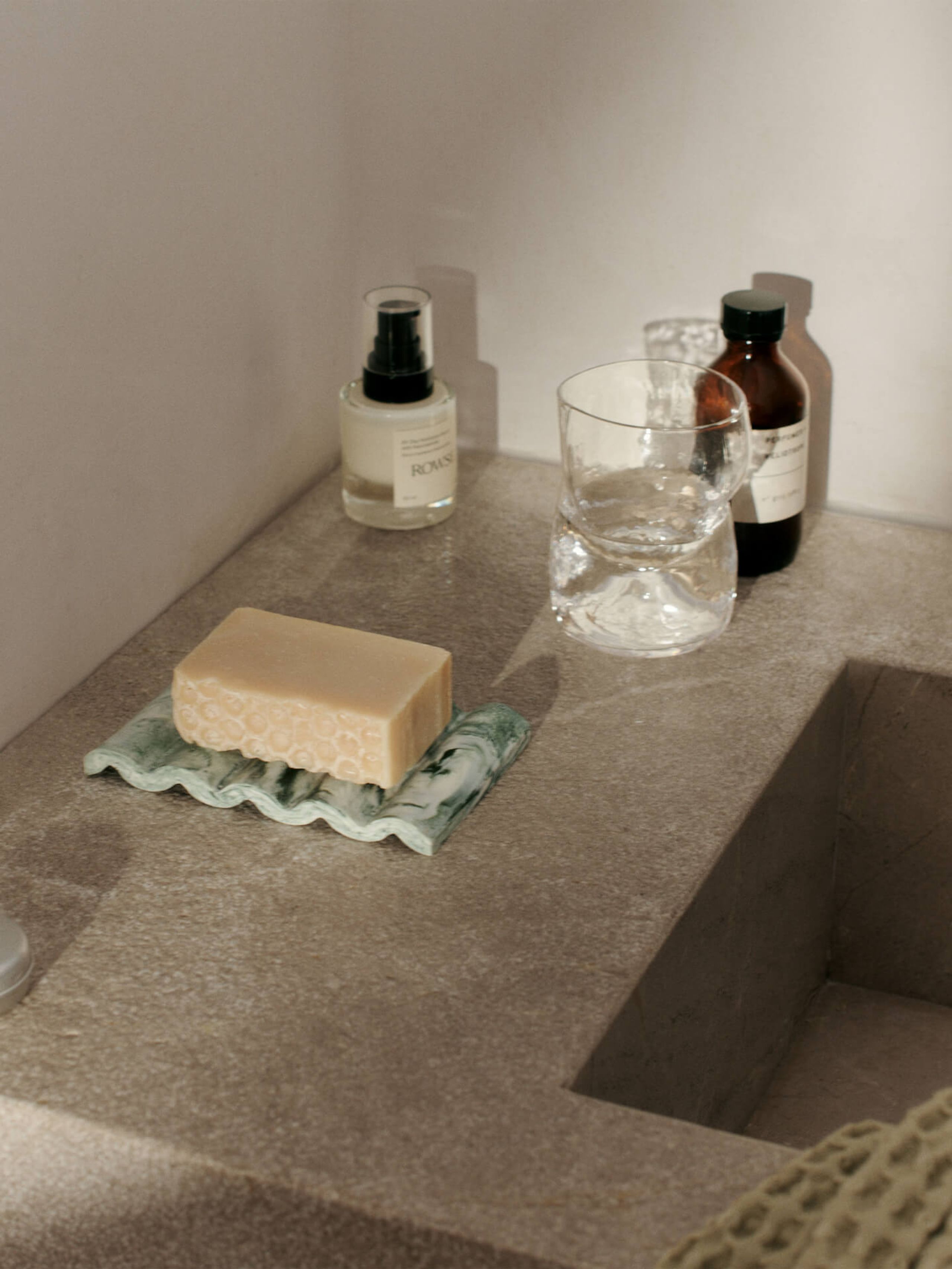 Ferm Living - Sæbeskål - Mist Soap Dish - Emerald Off-white