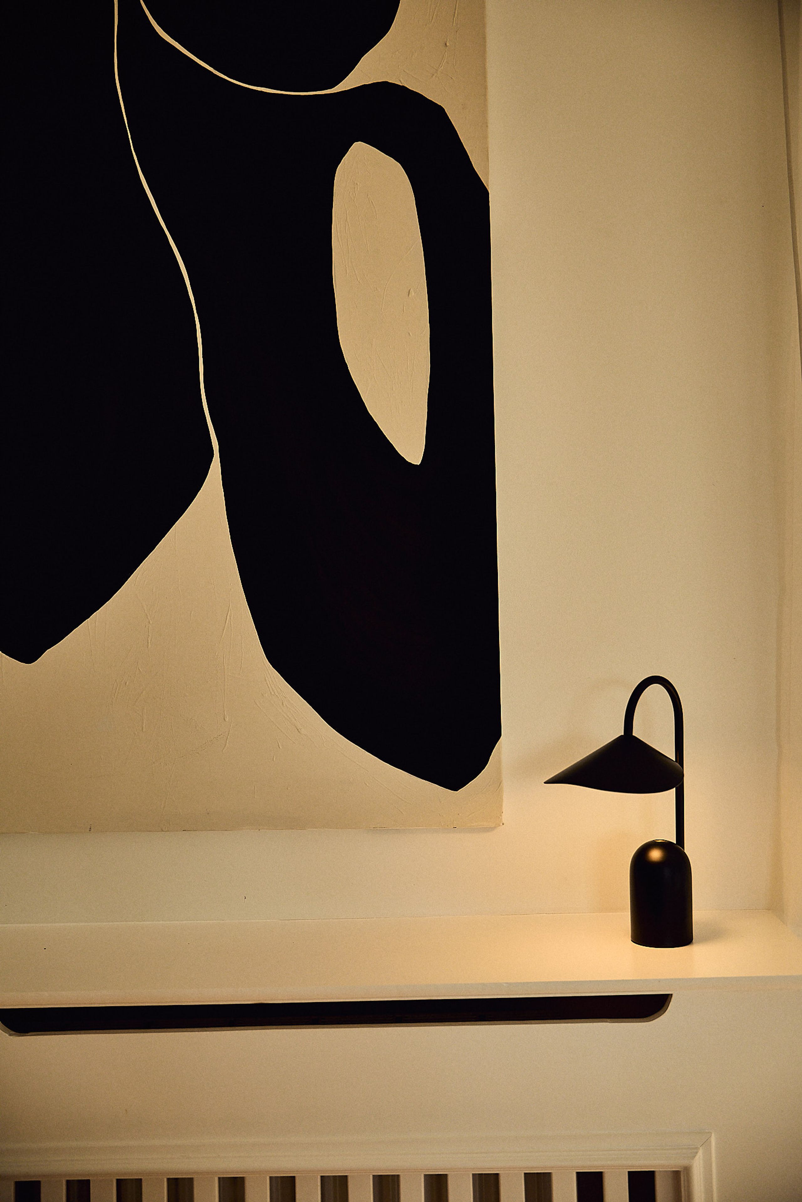 Ferm Living - Tragbare Lampe - Arum Portable Lamp - Black