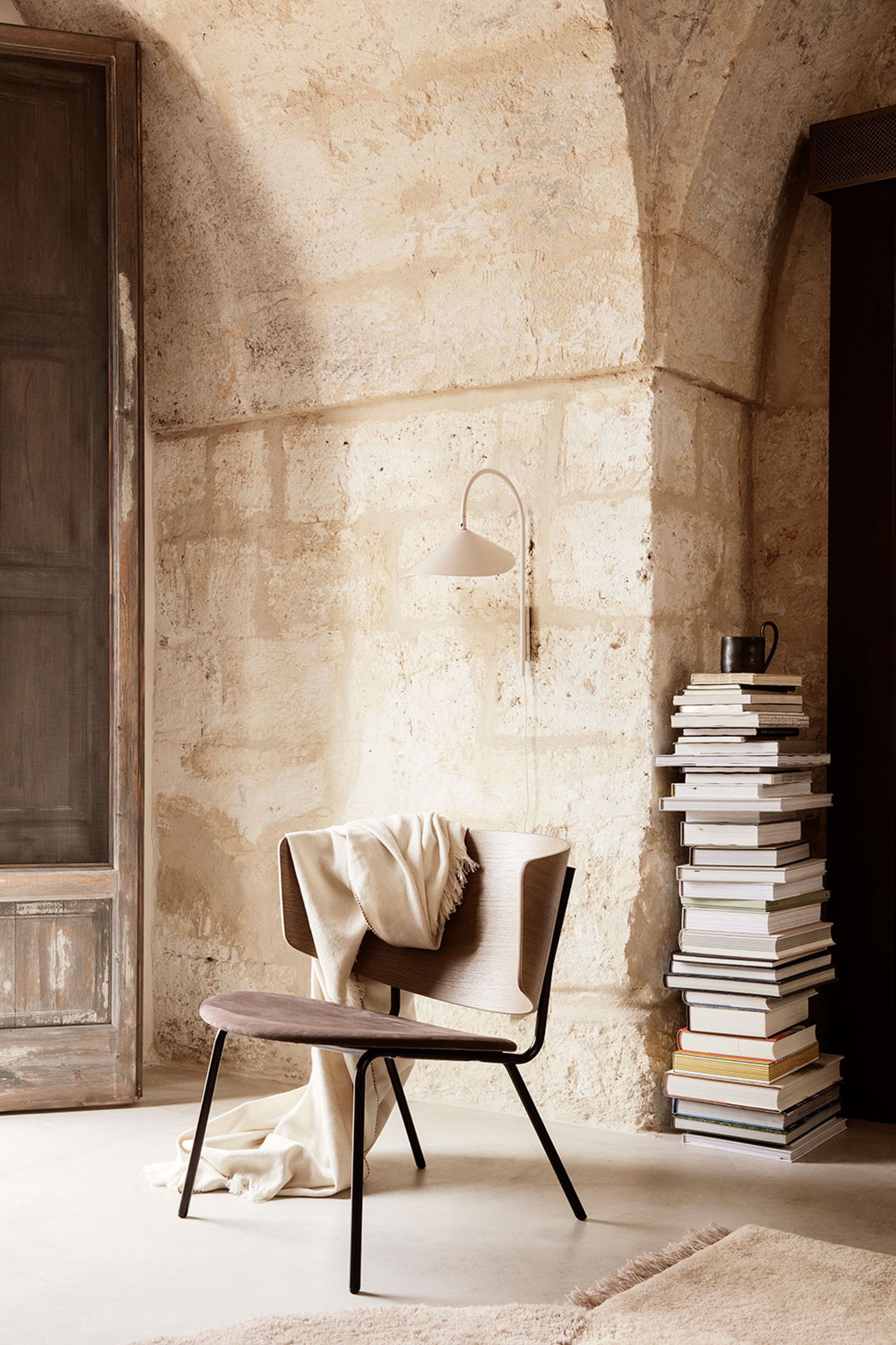 Ferm Living - Kinkiet - Arum Wall Lamp / Swivel - Black - Tall