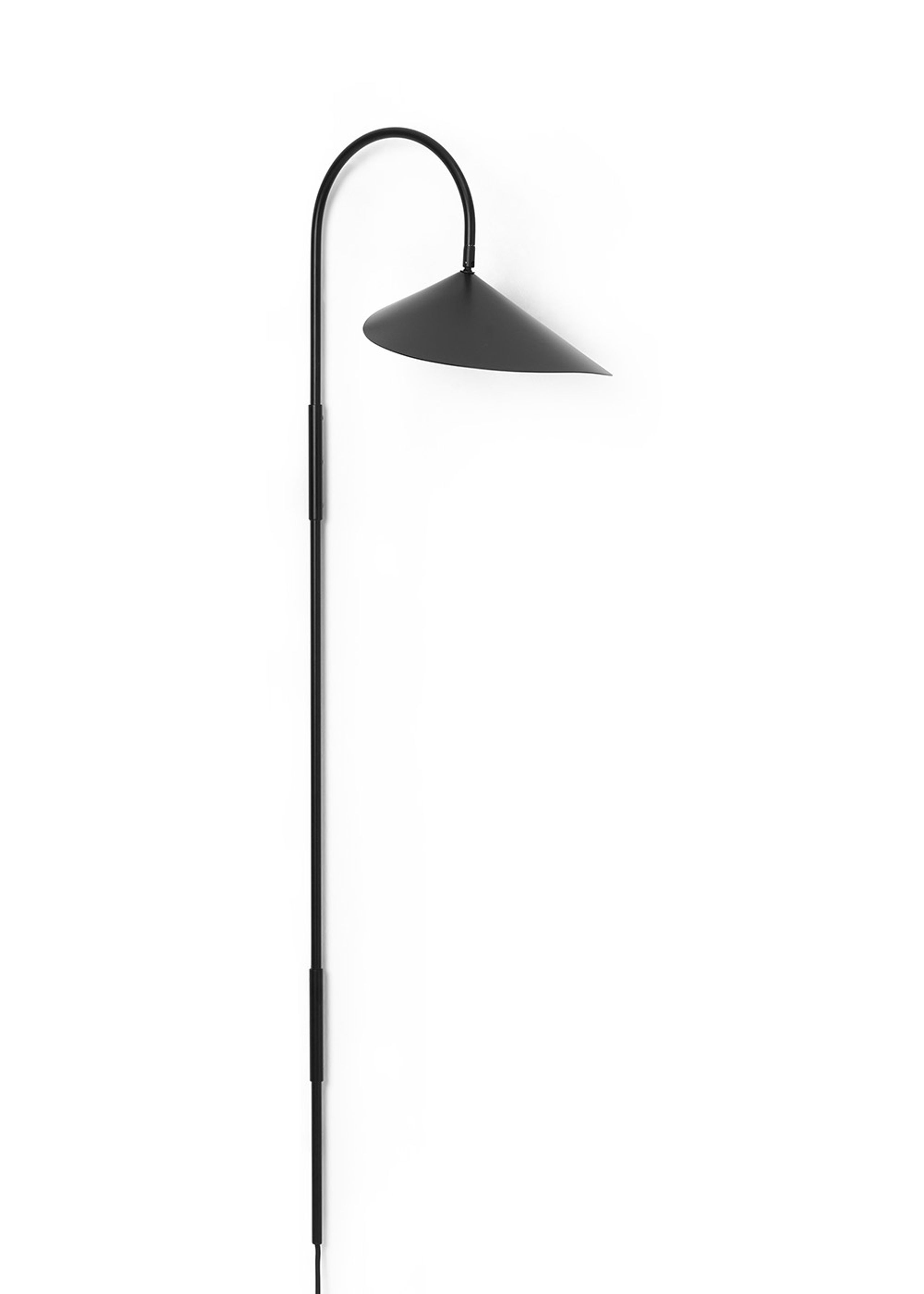 Ferm Living - Lampa ścienna - Arum Wall Lamp / Swivel - Black - Tall