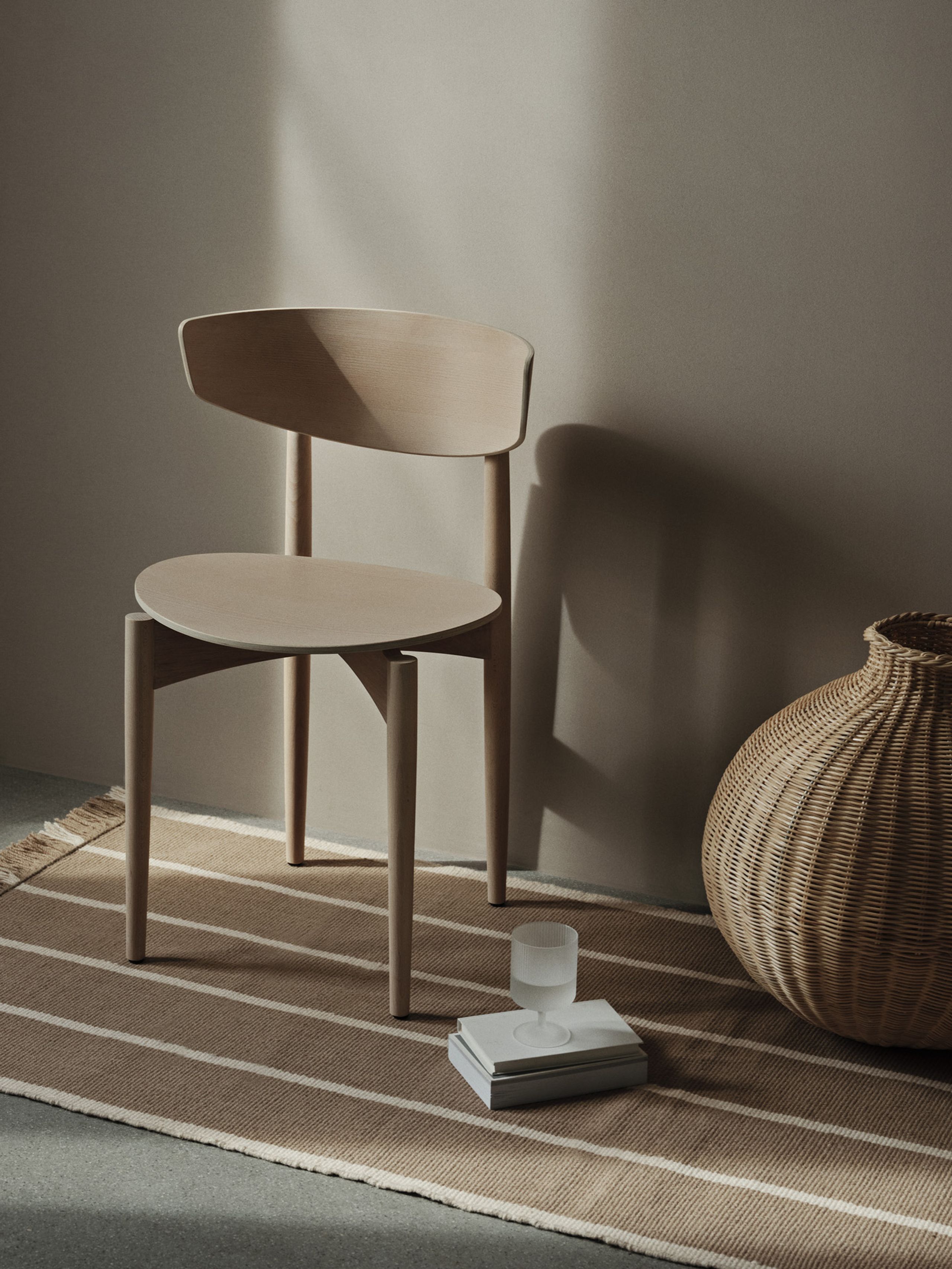 Ferm Living - Vase - Bola Braided Floor Vase - Natural