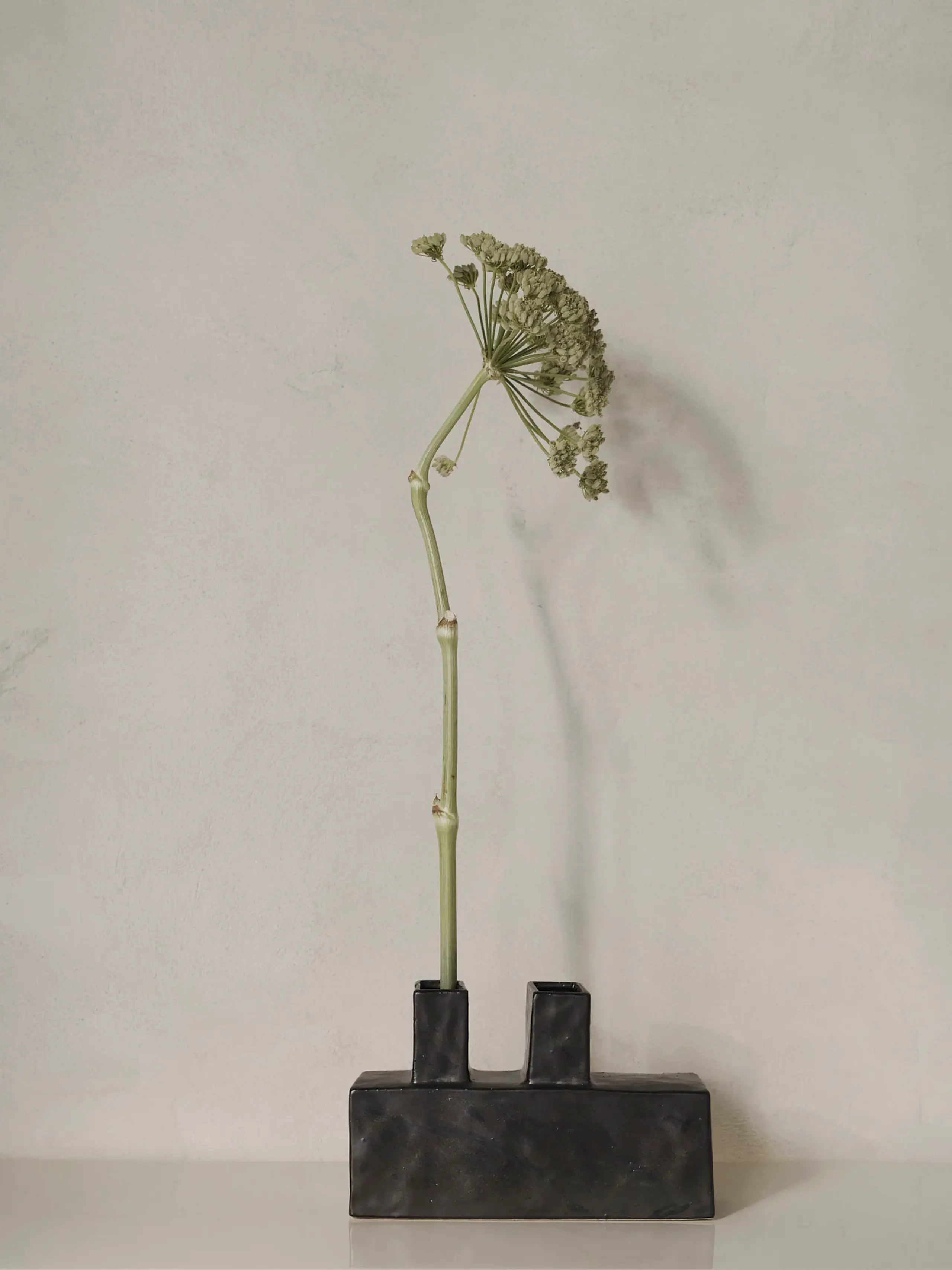 Ferm Living - Vase - Koa Vase - H17 - Black