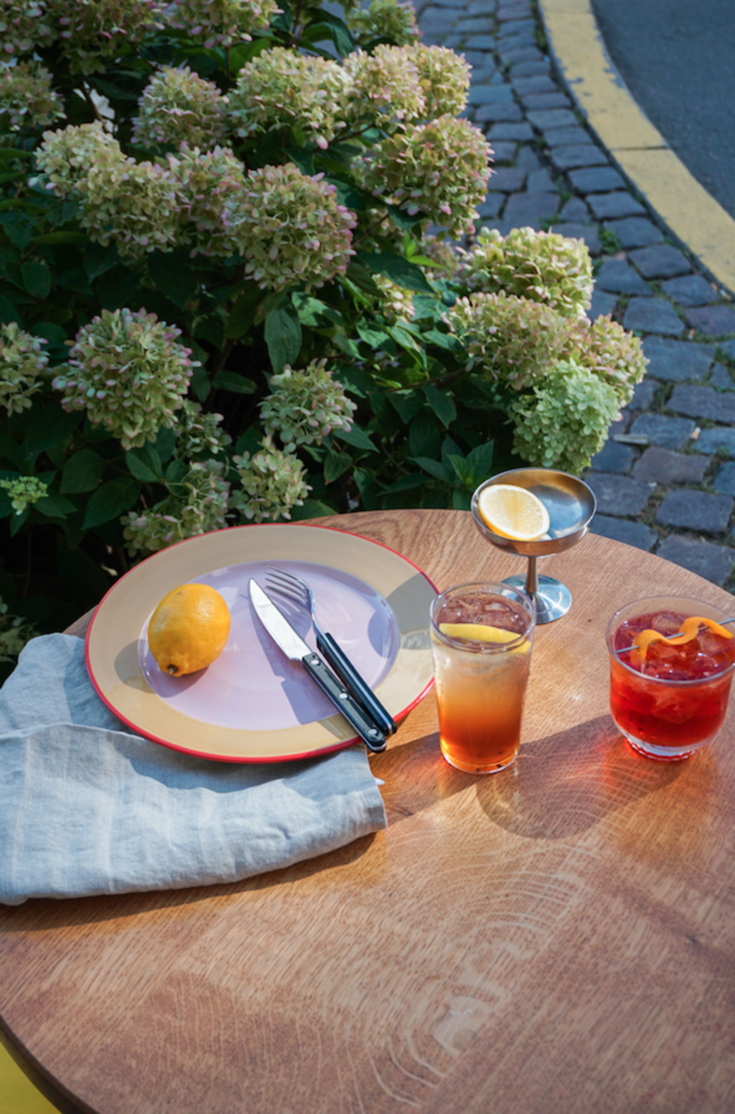 Finders Keepers - Plate - Tricolore dinner plate - Pink/beige/red